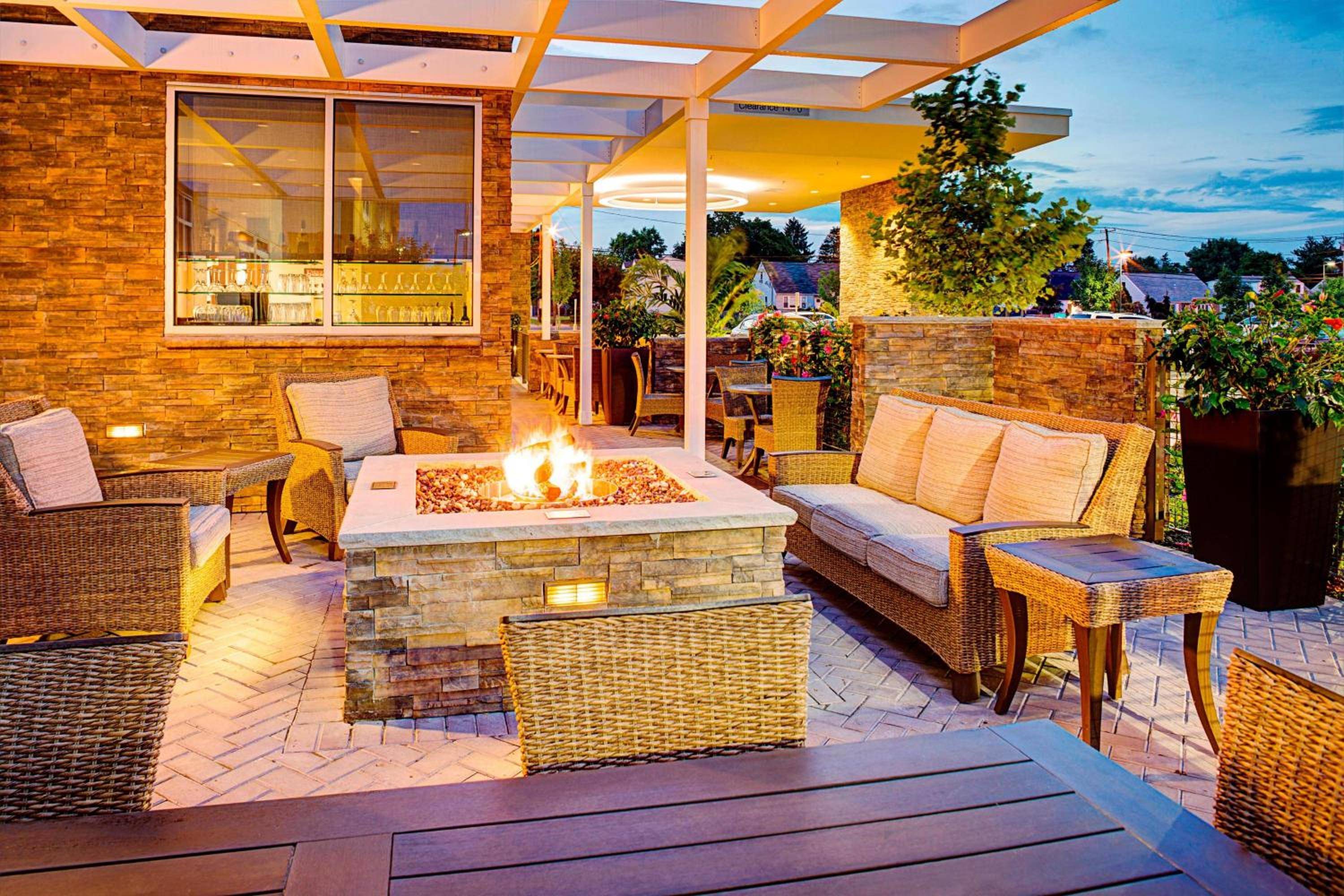 SpringHill Suites by Marriott Carle Place Garden City