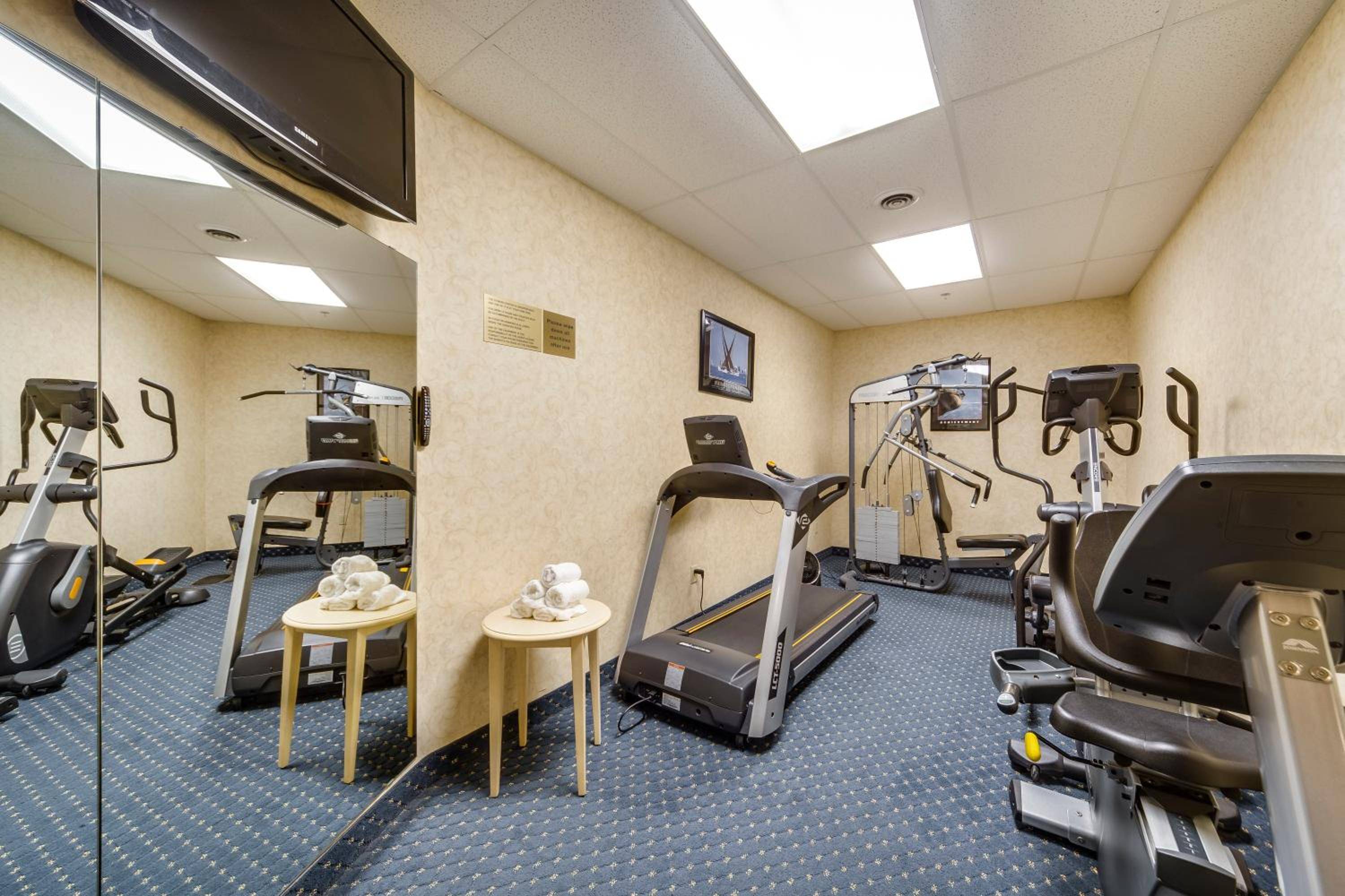 Monte Carlo Inn Barrie Suites