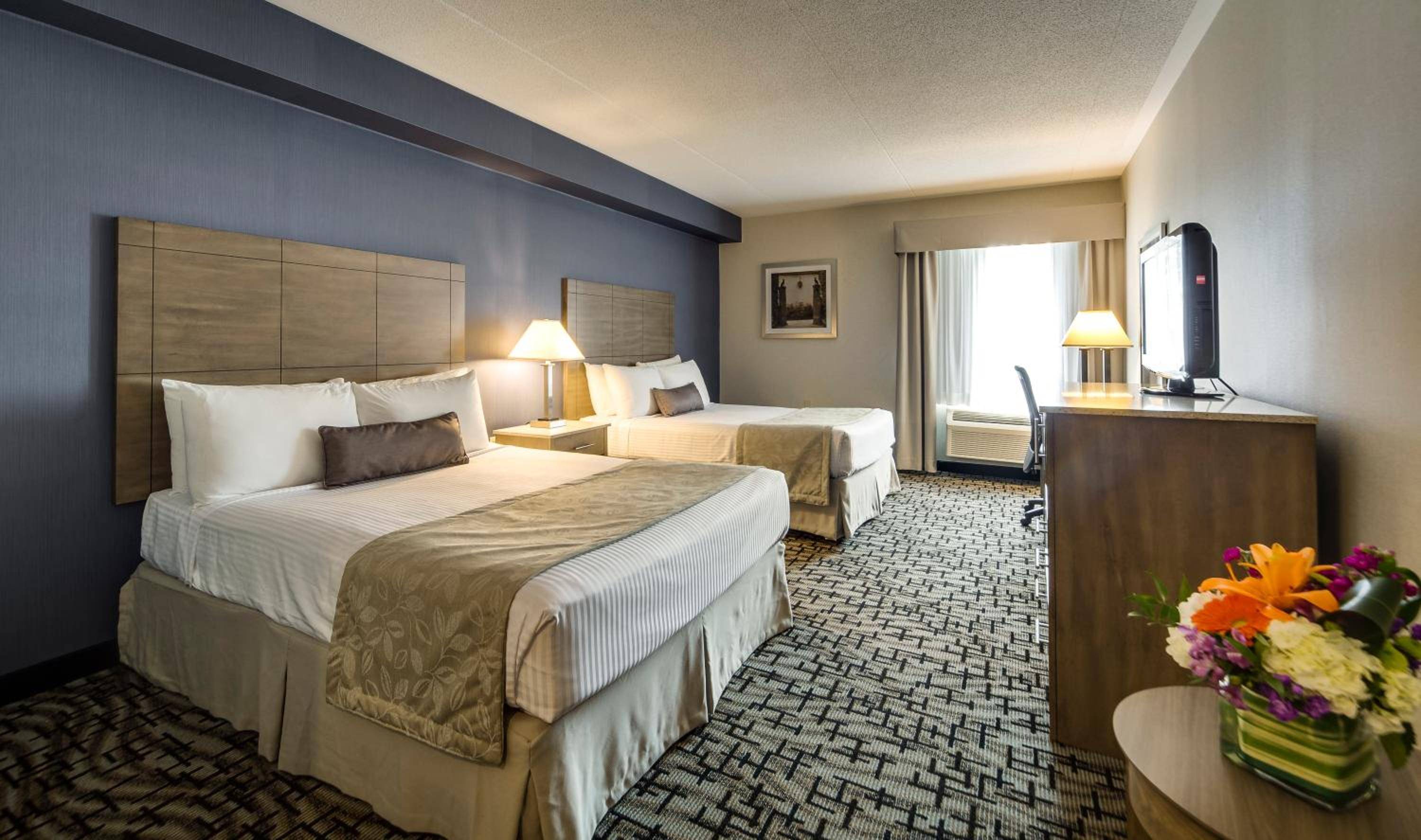 Monte Carlo Inn Oakville Suites