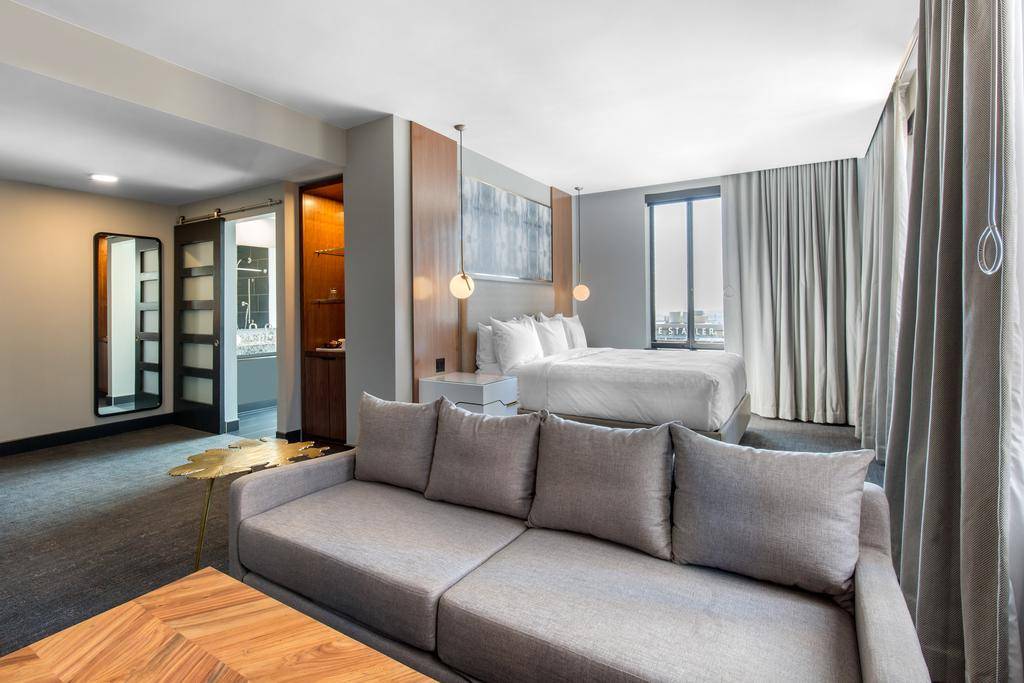 Renaissance Saint Elm Dallas Downtown Hotel
