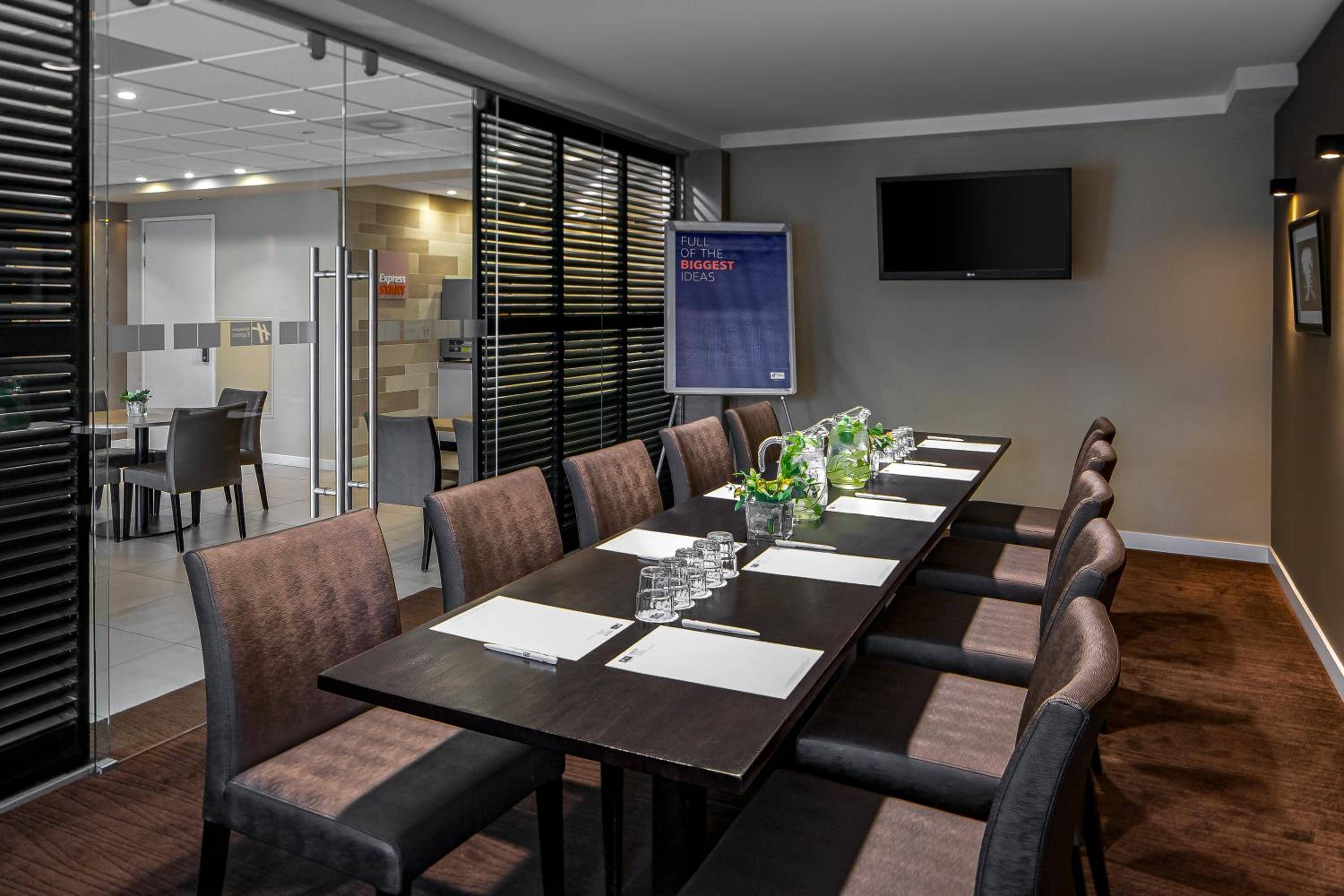 Holiday Inn Express Amsterdam - South, an IHG Hotel