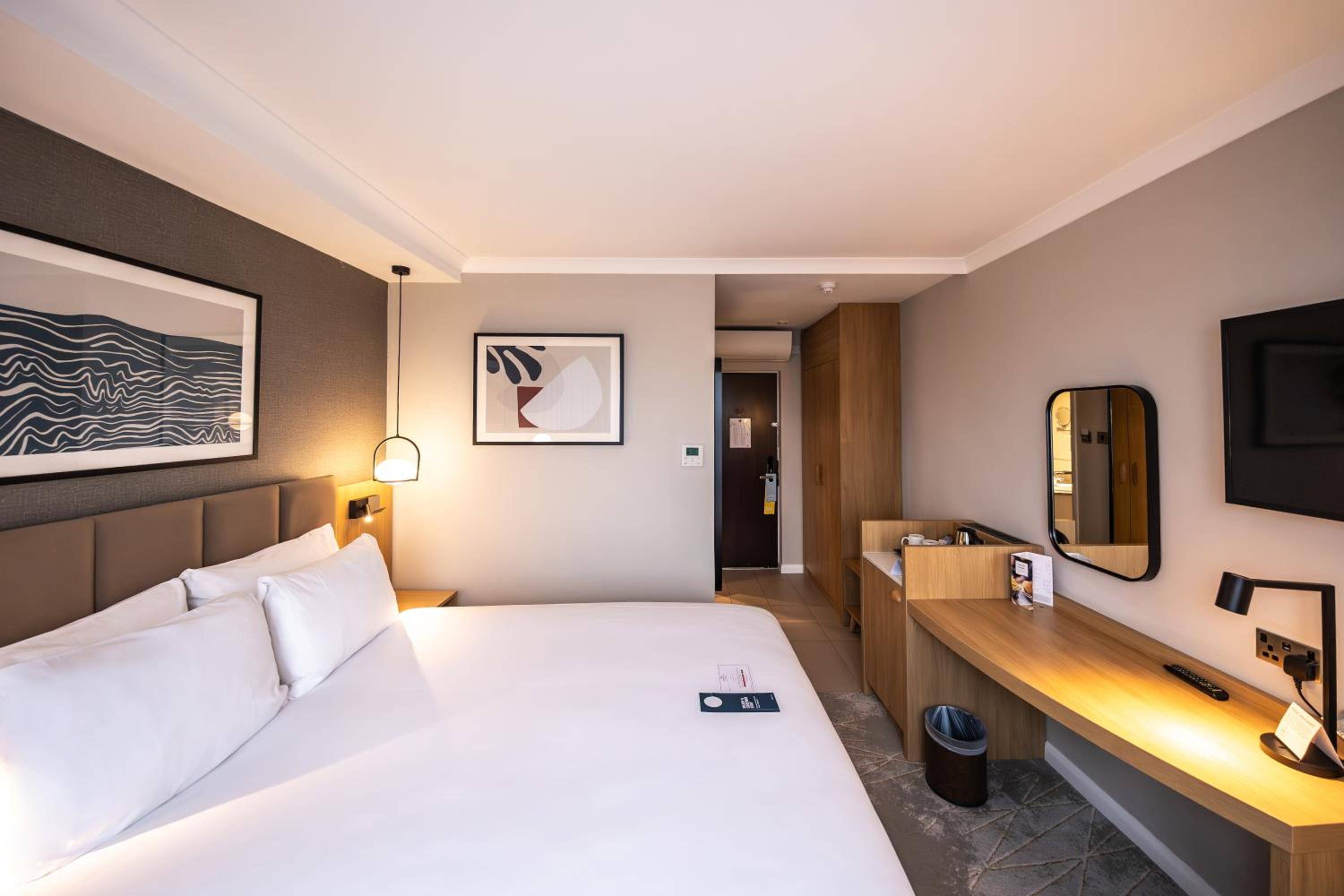 Crowne Plaza London - Gatwick Airport, an IHG Hotel