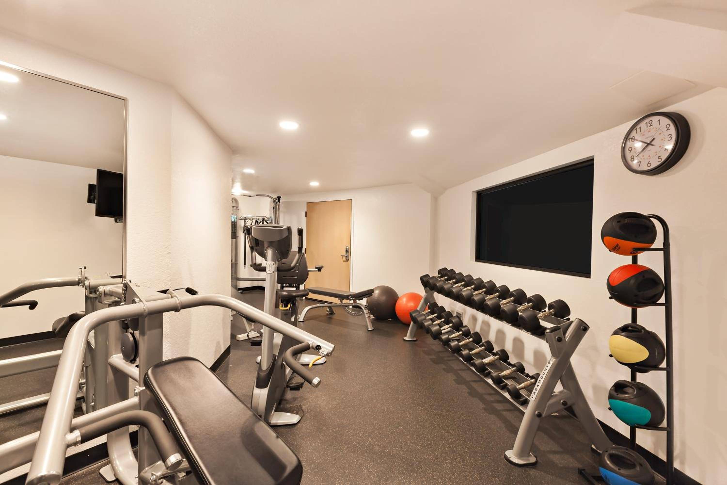 Holiday Inn Express Hotel & Suites San Jose-Morgan Hill, an IHG Hotel