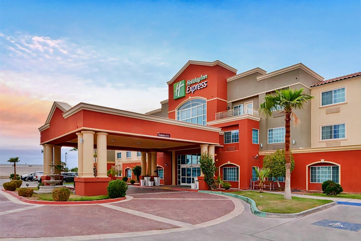Holiday Inn Express Hotel & Suites El Centro
