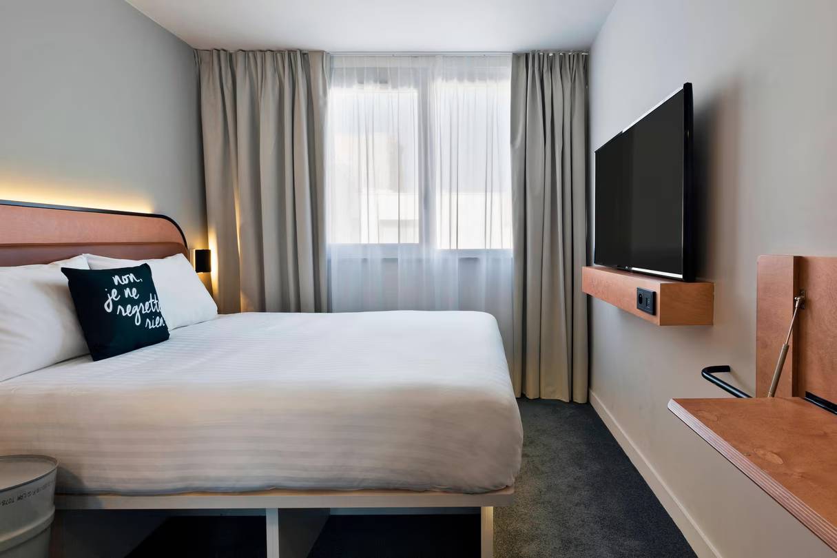 Moxy Bastille