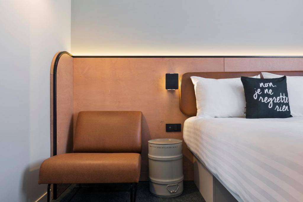 Moxy Bastille