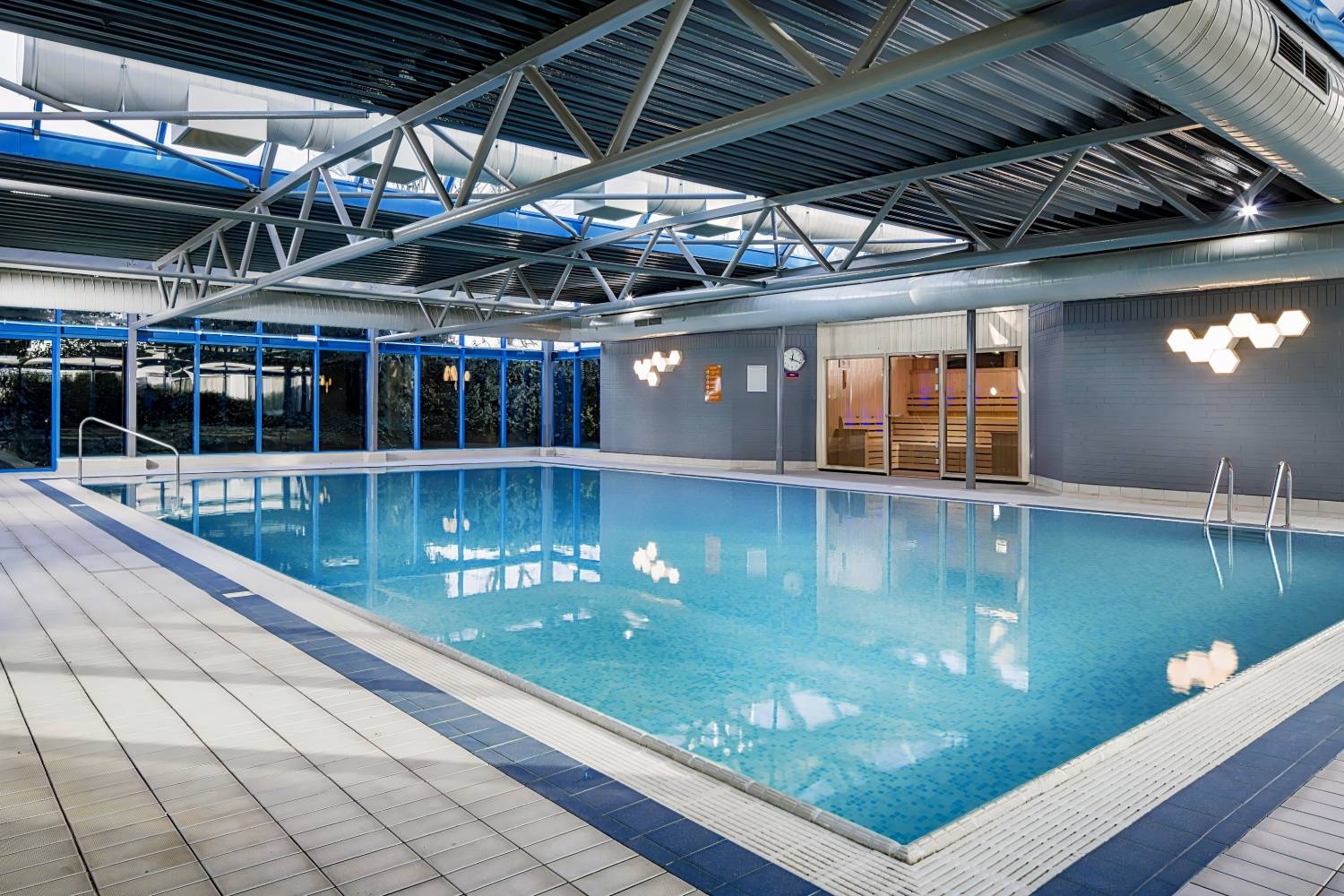 Radisson RED Heathrow