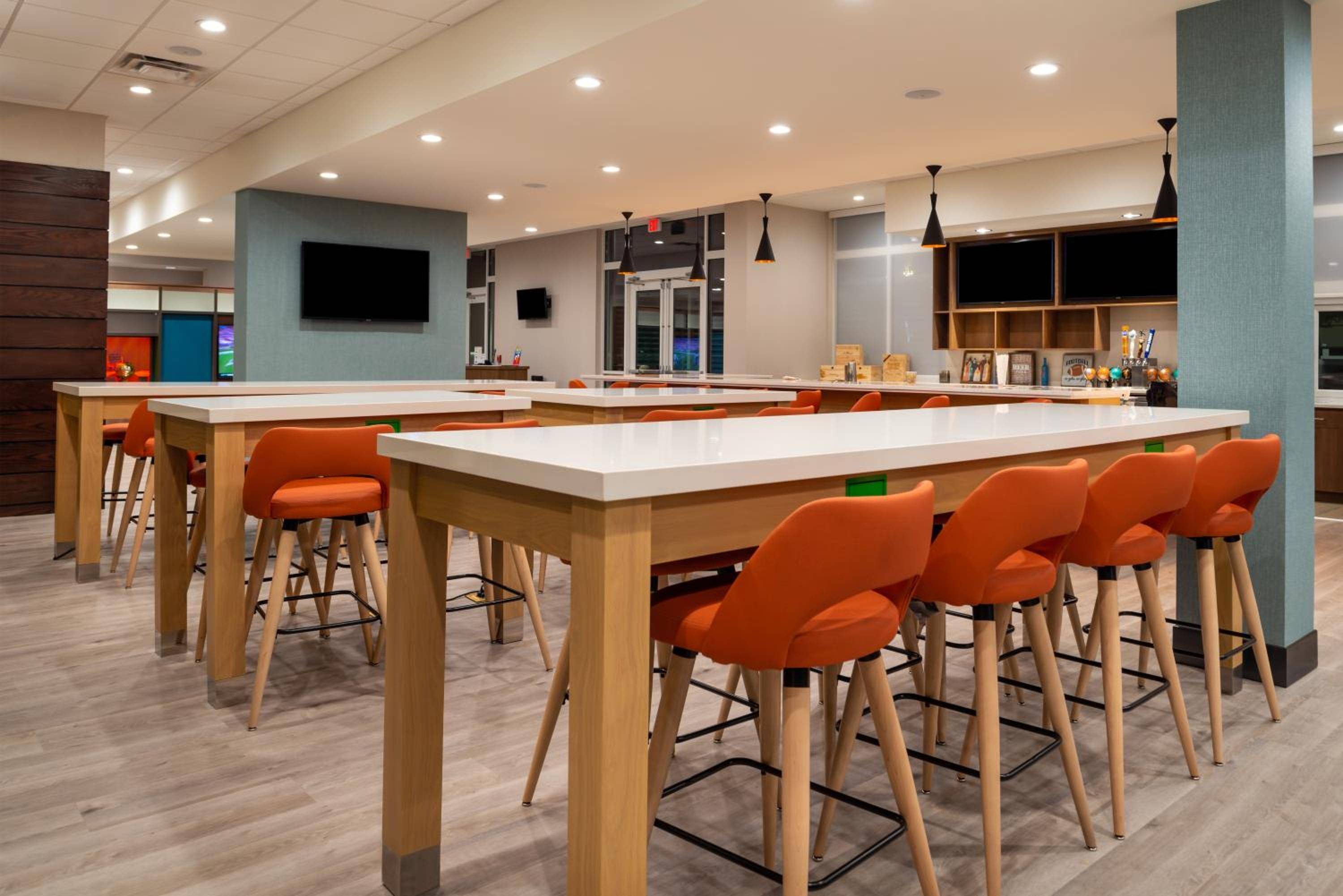 Holiday Inn & Suites Orlando  I-Drive Theme Parks
