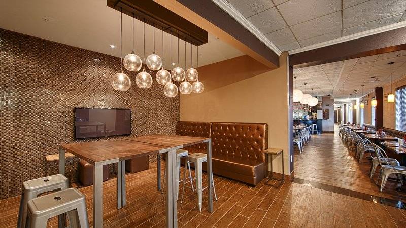 Best Western Plus Newark Airport West, Newark : -53% during the day