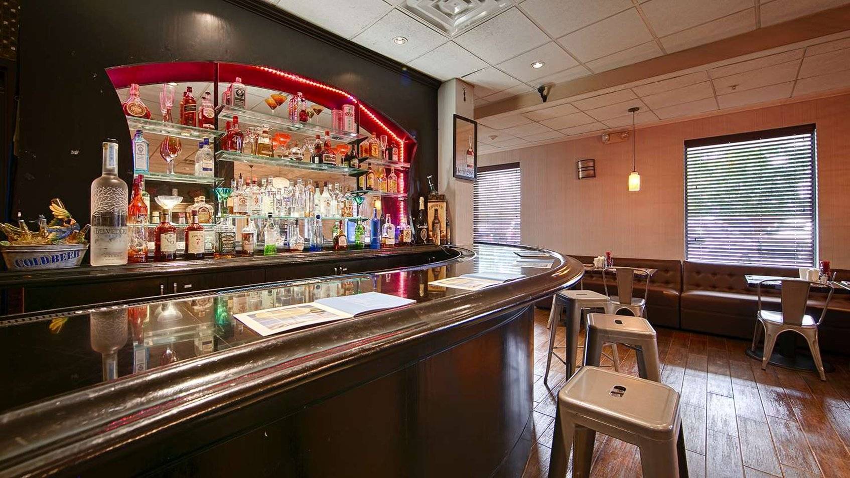 Best Western Plus Newark Airport West, Newark : -53% during the day