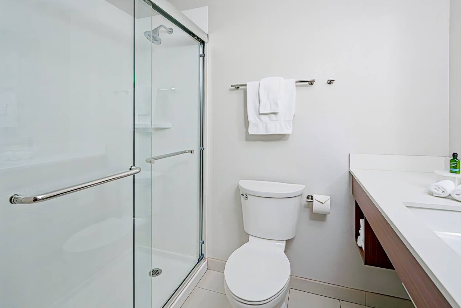 Holiday Inn Express & Suites Seattle-Sea-Tac Airport