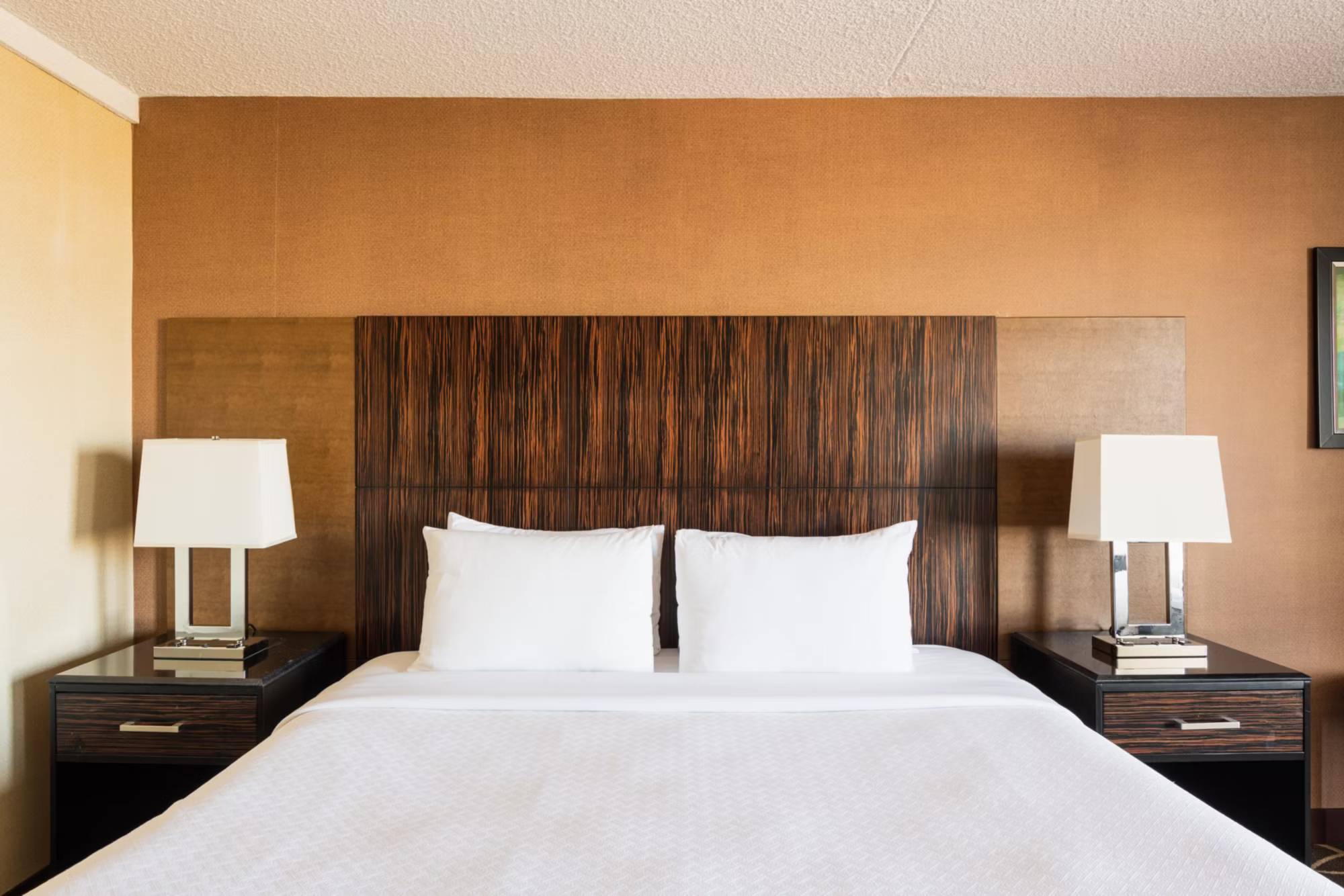Crowne Plaza Newark Airport, an IHG Hotel