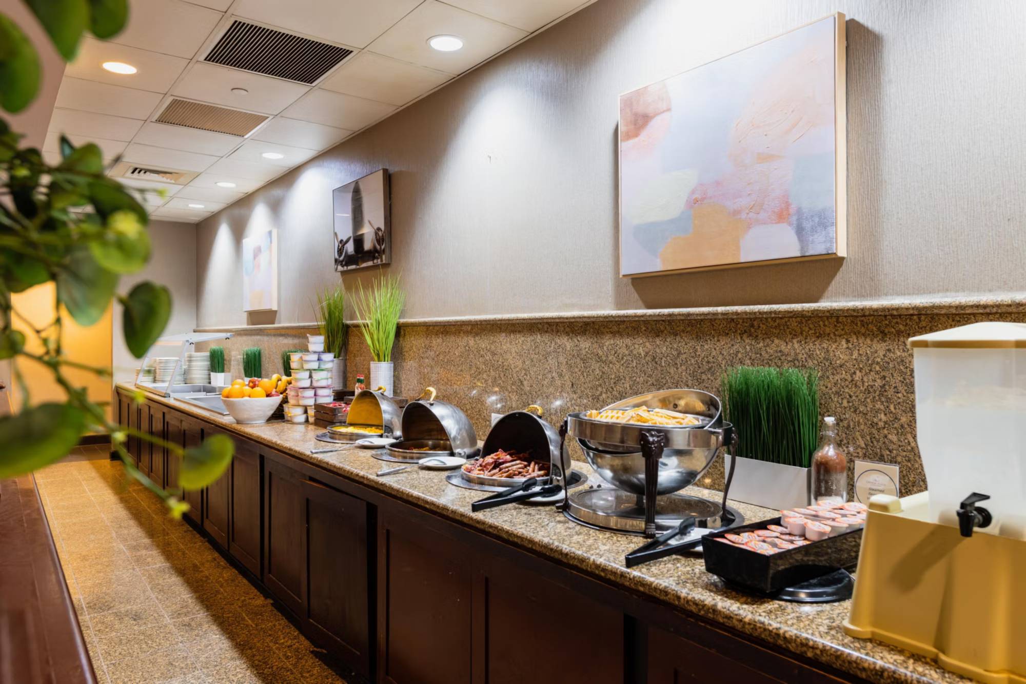 Crowne Plaza Newark Airport, an IHG Hotel