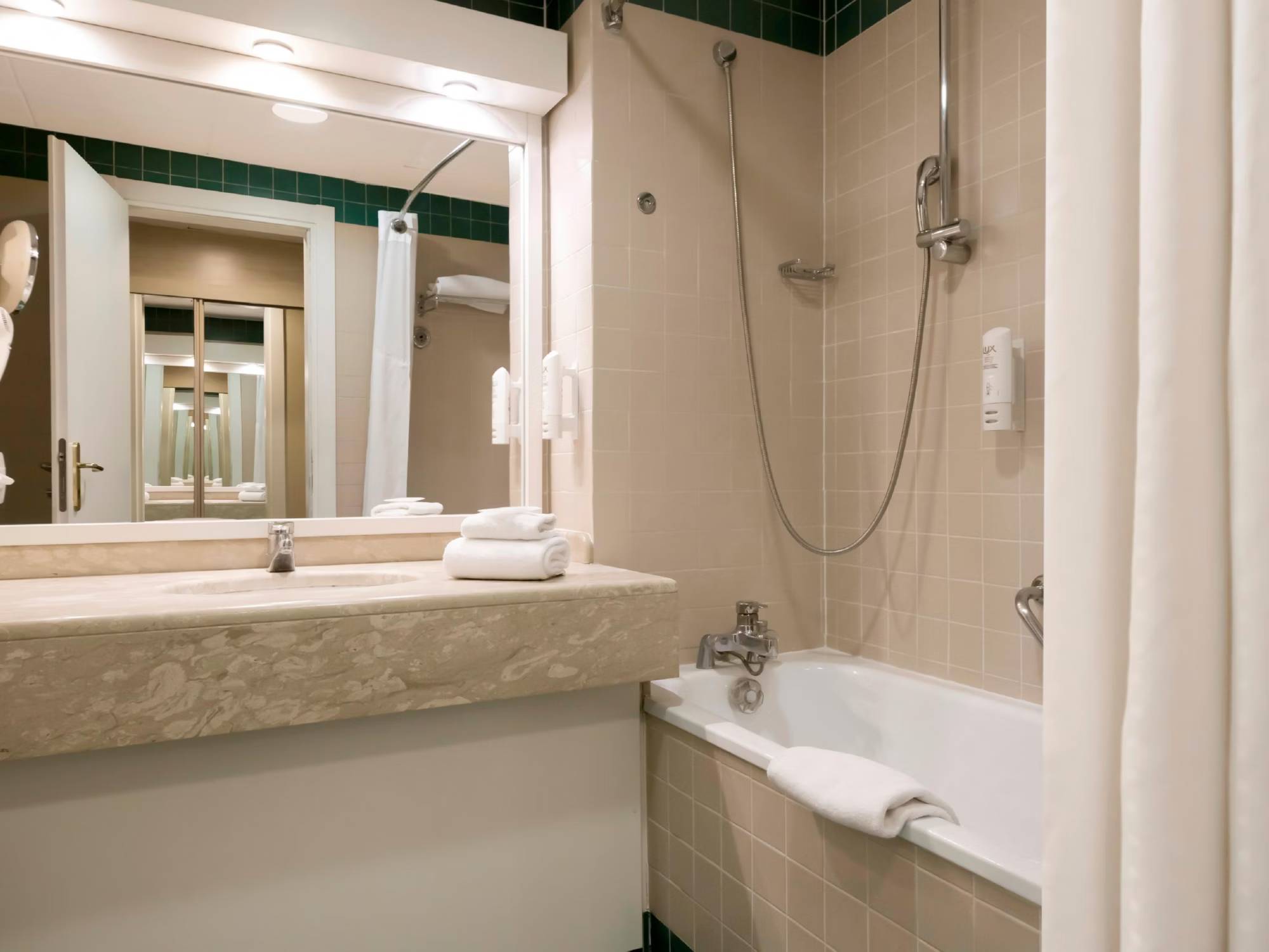 Holiday Inn Naples, an IHG Hotel