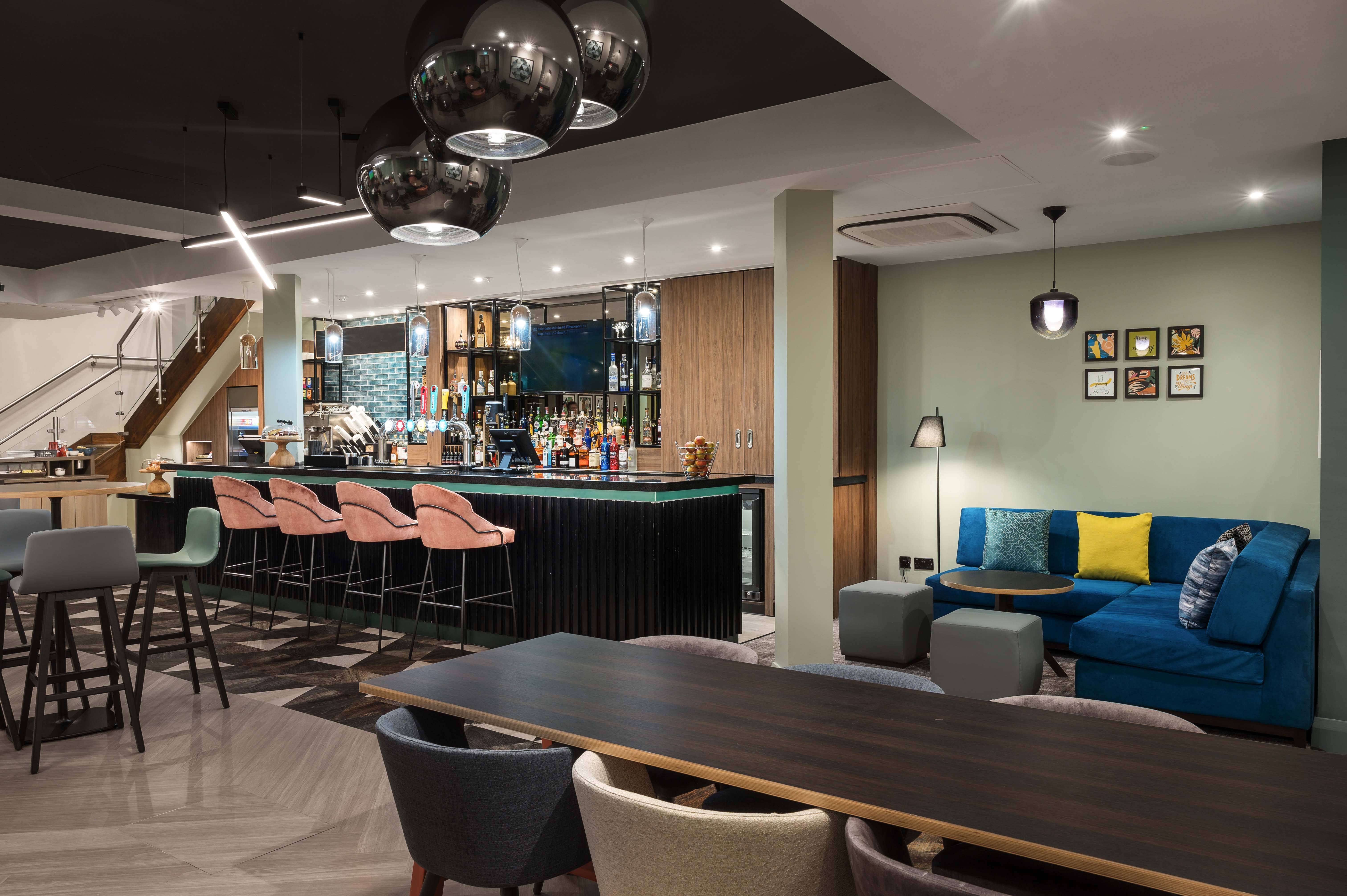 Holiday Inn Lincoln, an IHG Hotel