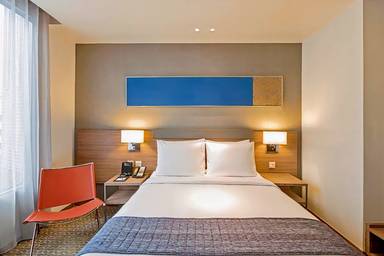 Holiday Inn Express Bangkok Sathorn Bang Rak 44 During The Day Dayuse Com Holiday Inn Express Bangkok Sathorn Bang Rak 44 During The Day Dayuse Com