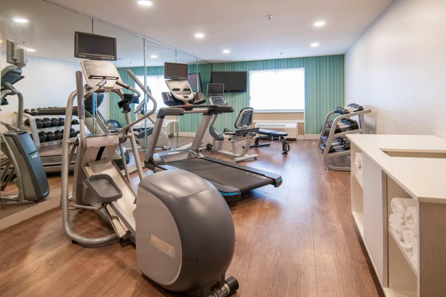 Holiday Inn Express Hotel & Suites Dallas-North Tollway/North Plano, an IHG Hotel