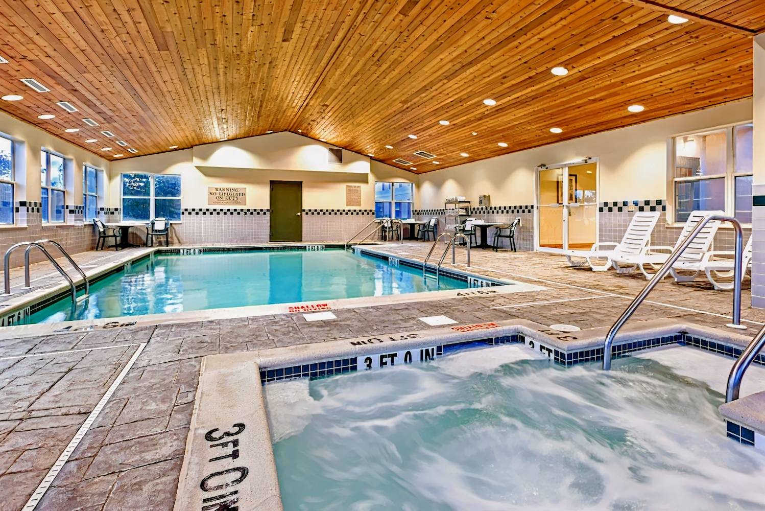 Country Inn & Suites by Radisson, Harrisburg Northeast