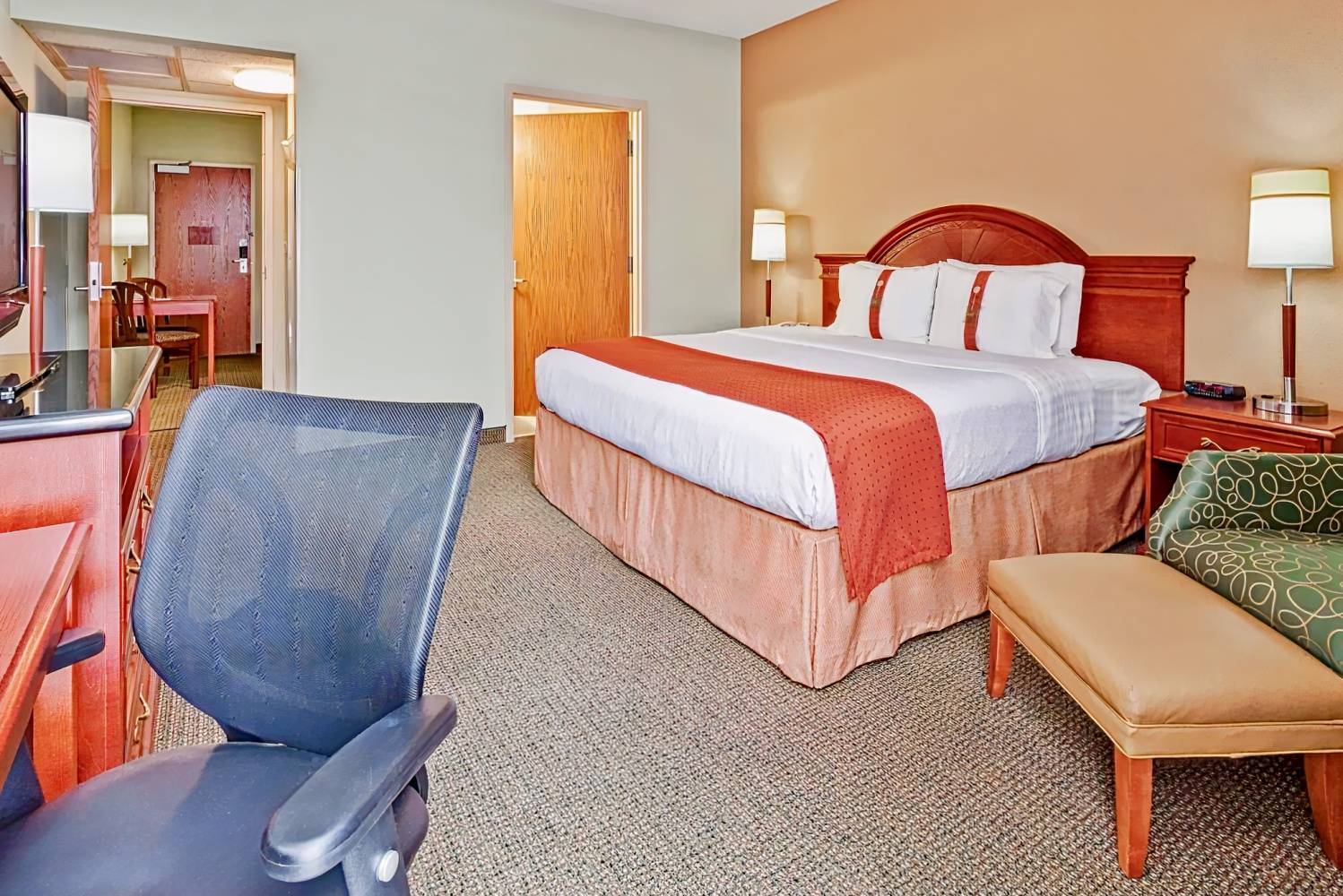 Holiday inn memphis univ of memphis university hotel during the day