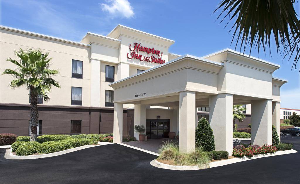 Hampton Inn & Suites Pensacola I-10 N at University Town Plaza