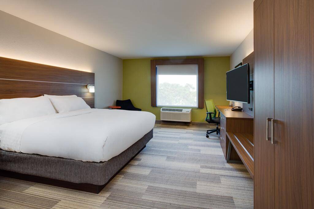 Holiday Inn Express Hotel & Suites Tampa-Fairgrounds-Casino
