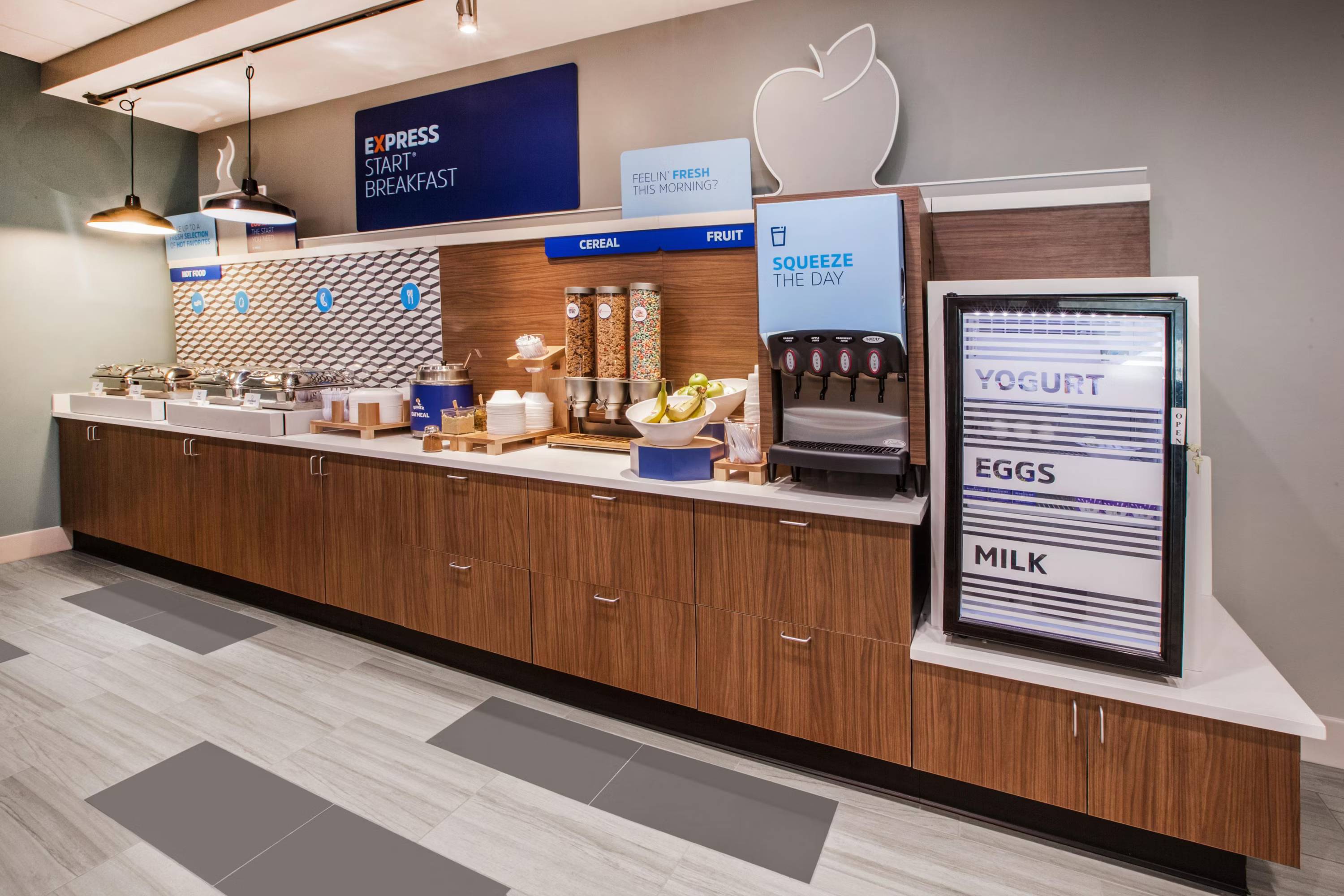 Holiday Inn Express & Suites Wichita Airport