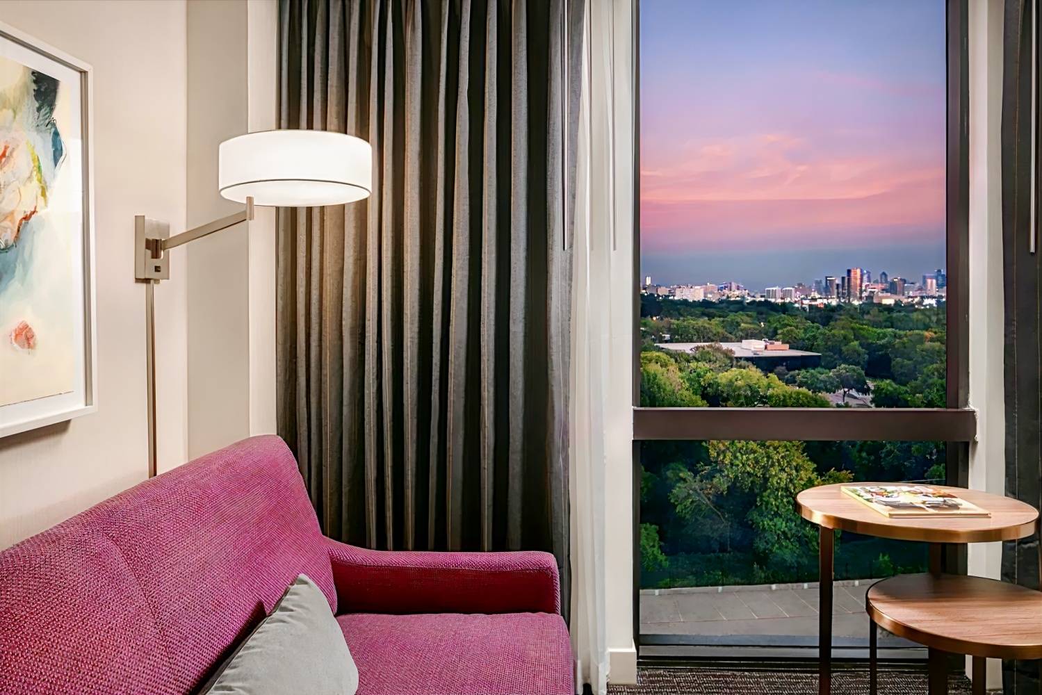 Crowne Plaza Dallas Market Center