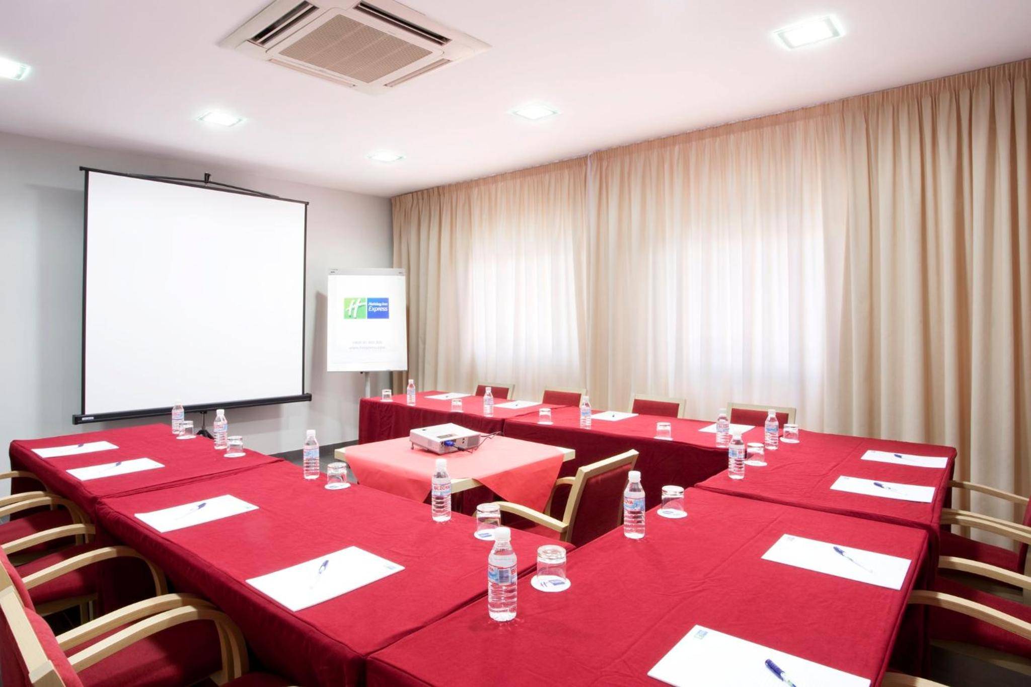 Holiday Inn Express Málaga Airport by IHG