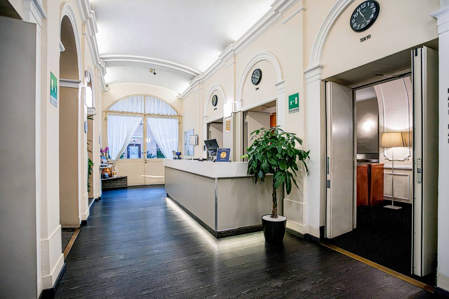 Hotel Urbani