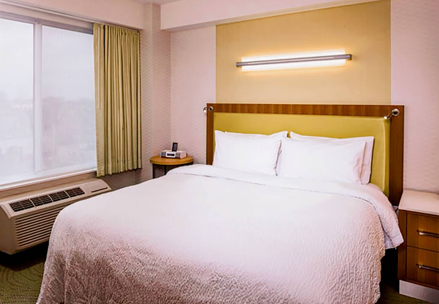 SpringHill Suites by Marriott New York LaGuardia Airport
