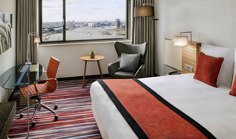 Mövenpick Hotel Amsterdam City Centre
