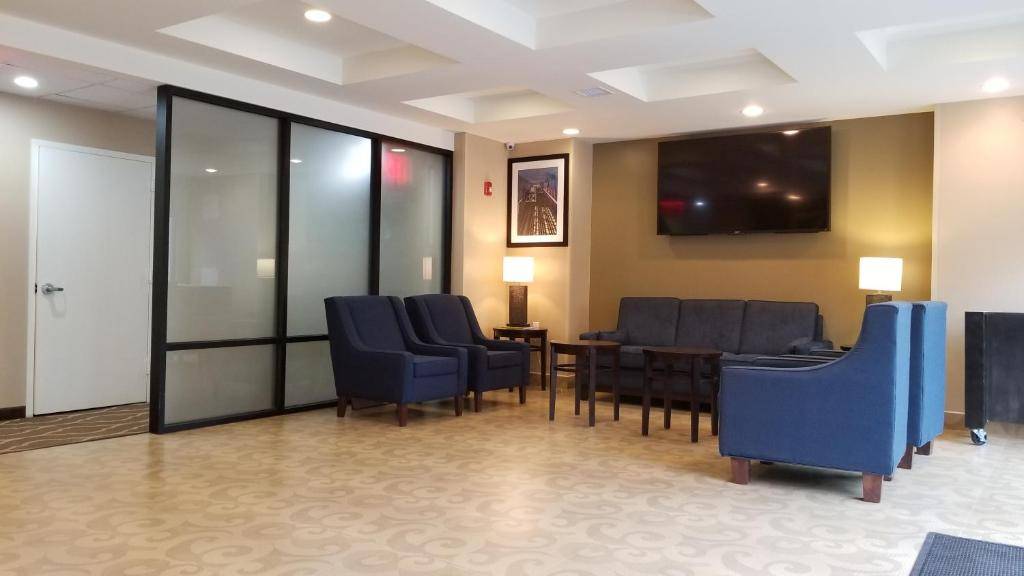 Days Inn by Wyndham Brooklyn Marine Park