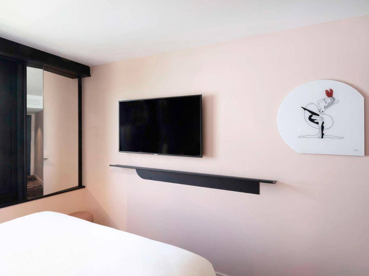 TRIBE Paris Batignolles