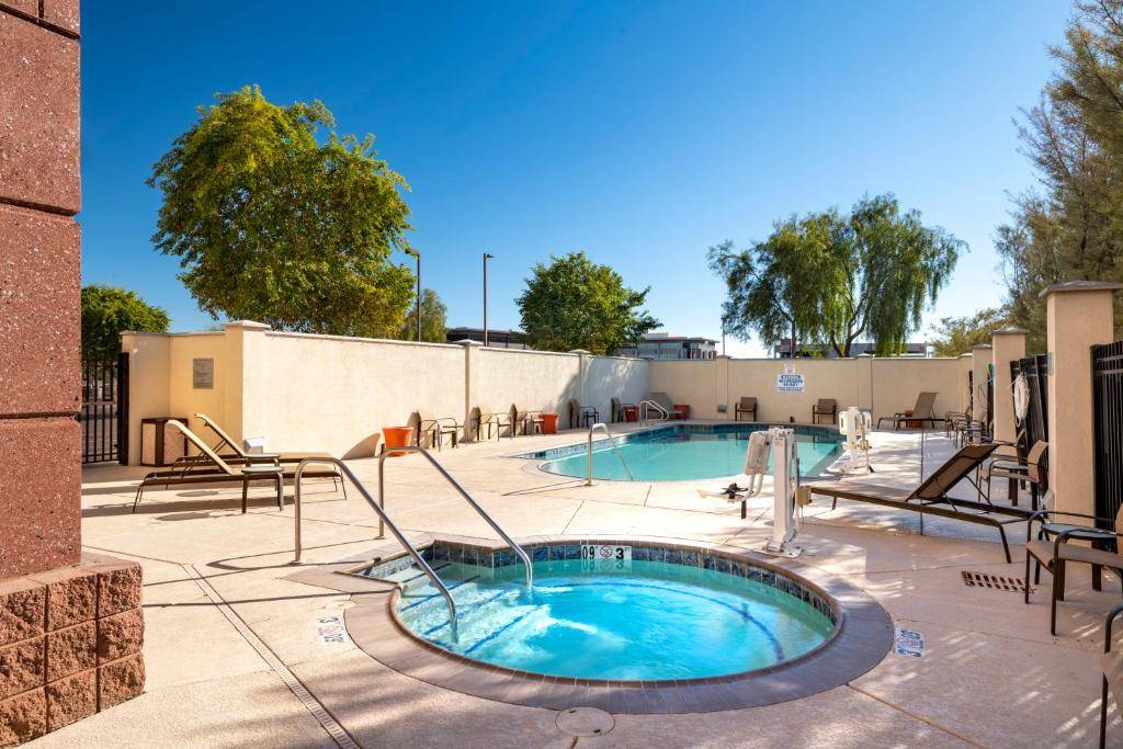 Fairfield Inn & Suites by Marriott Phoenix Chandler/Fashion Center