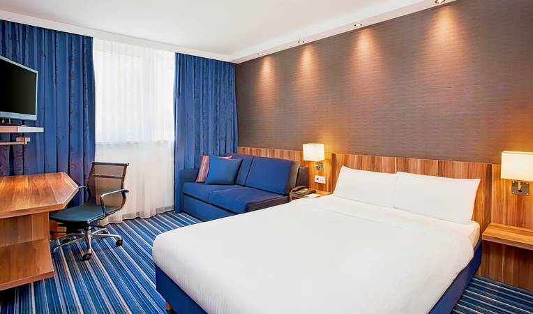Holiday Inn Express Augsburg