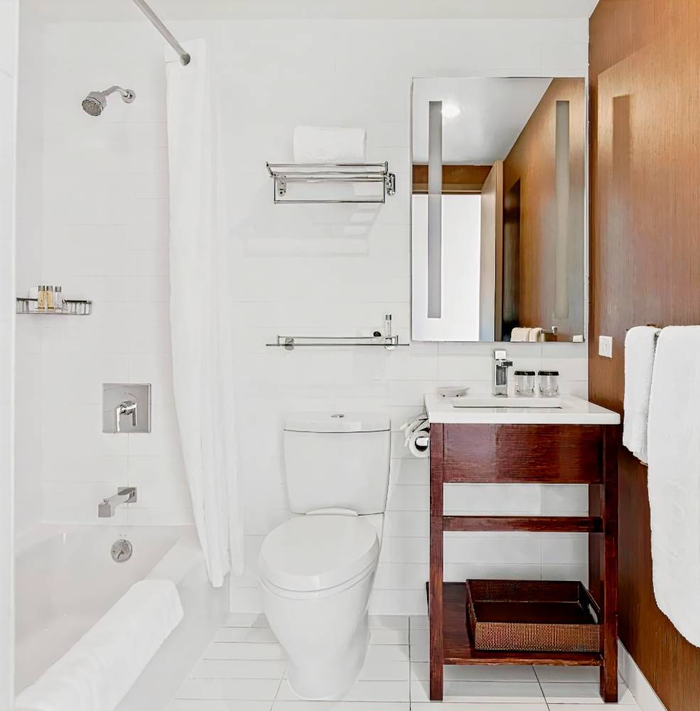 The Parc Hotel, Flushing 62 during the day