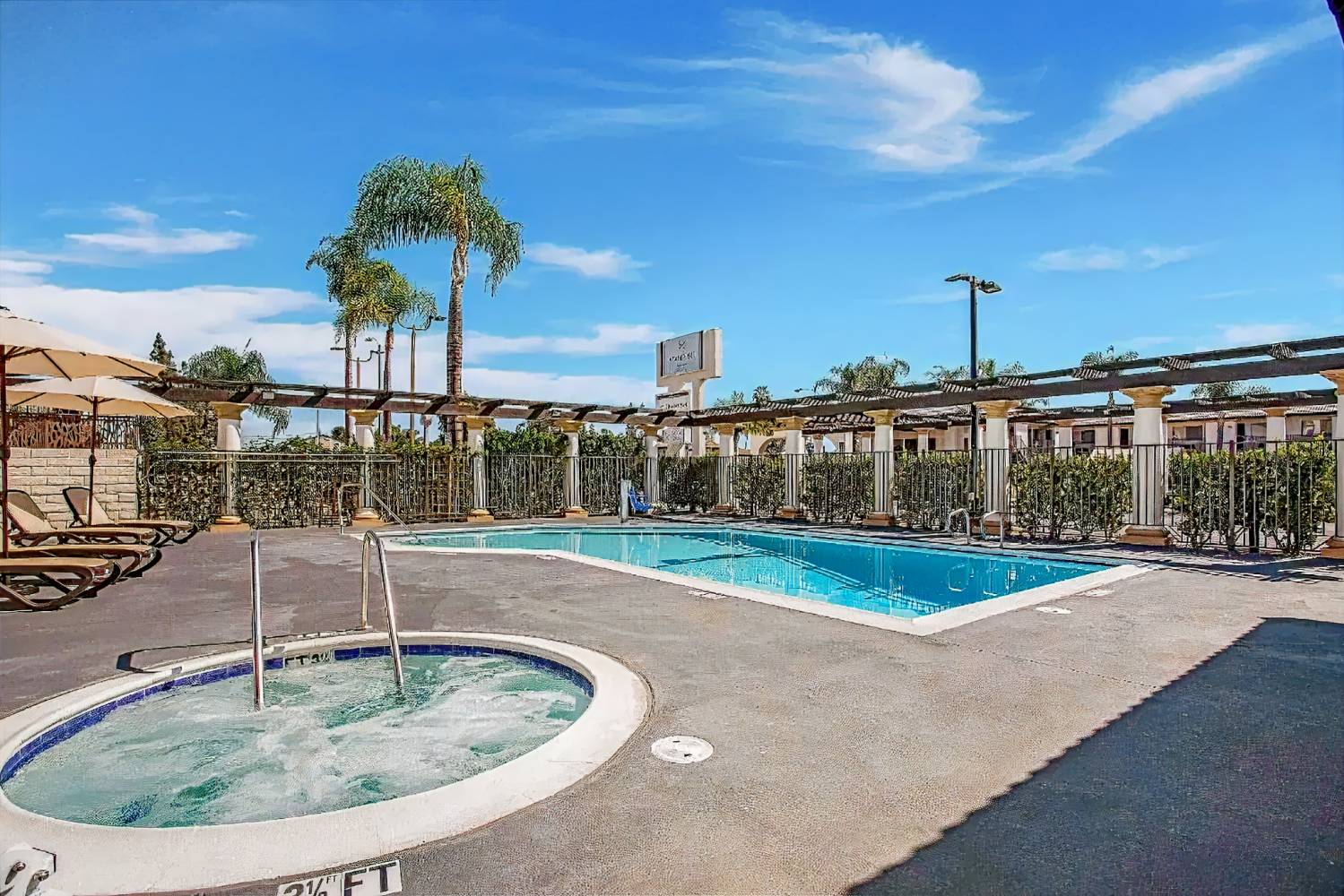 Stanford Inn & Suites Anaheim
