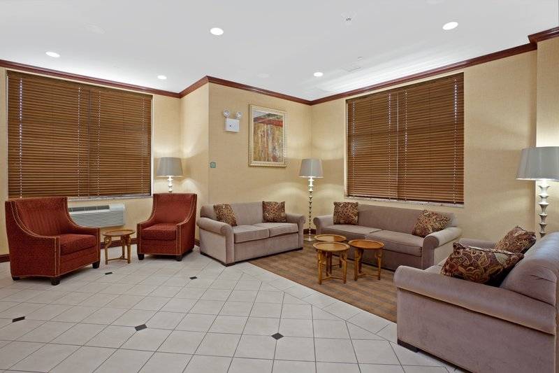 Holiday Inn Express LaGuardia  "(doublon)"
