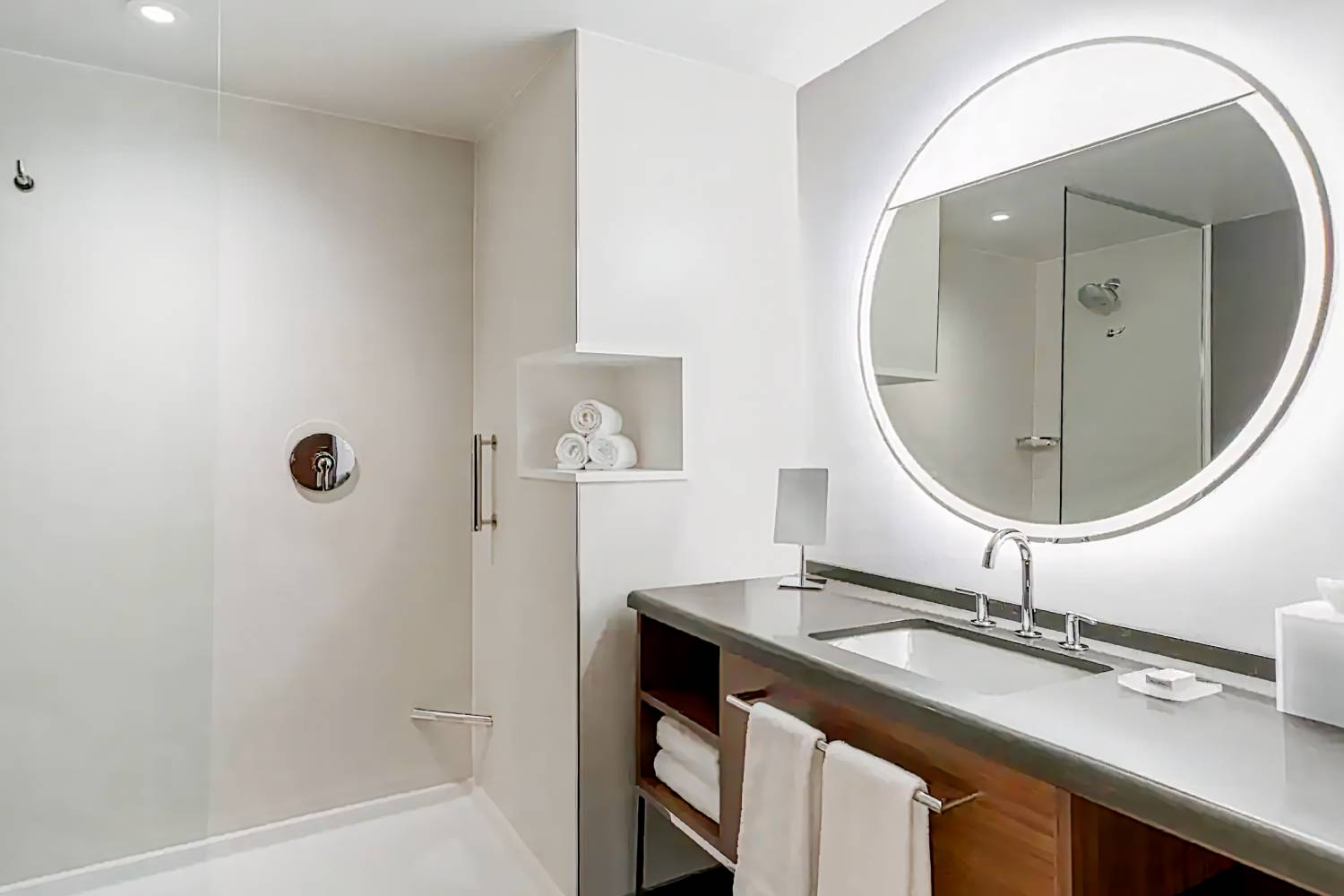 Courtyard by Marriott Charlotte Waverly, Providence Estates East