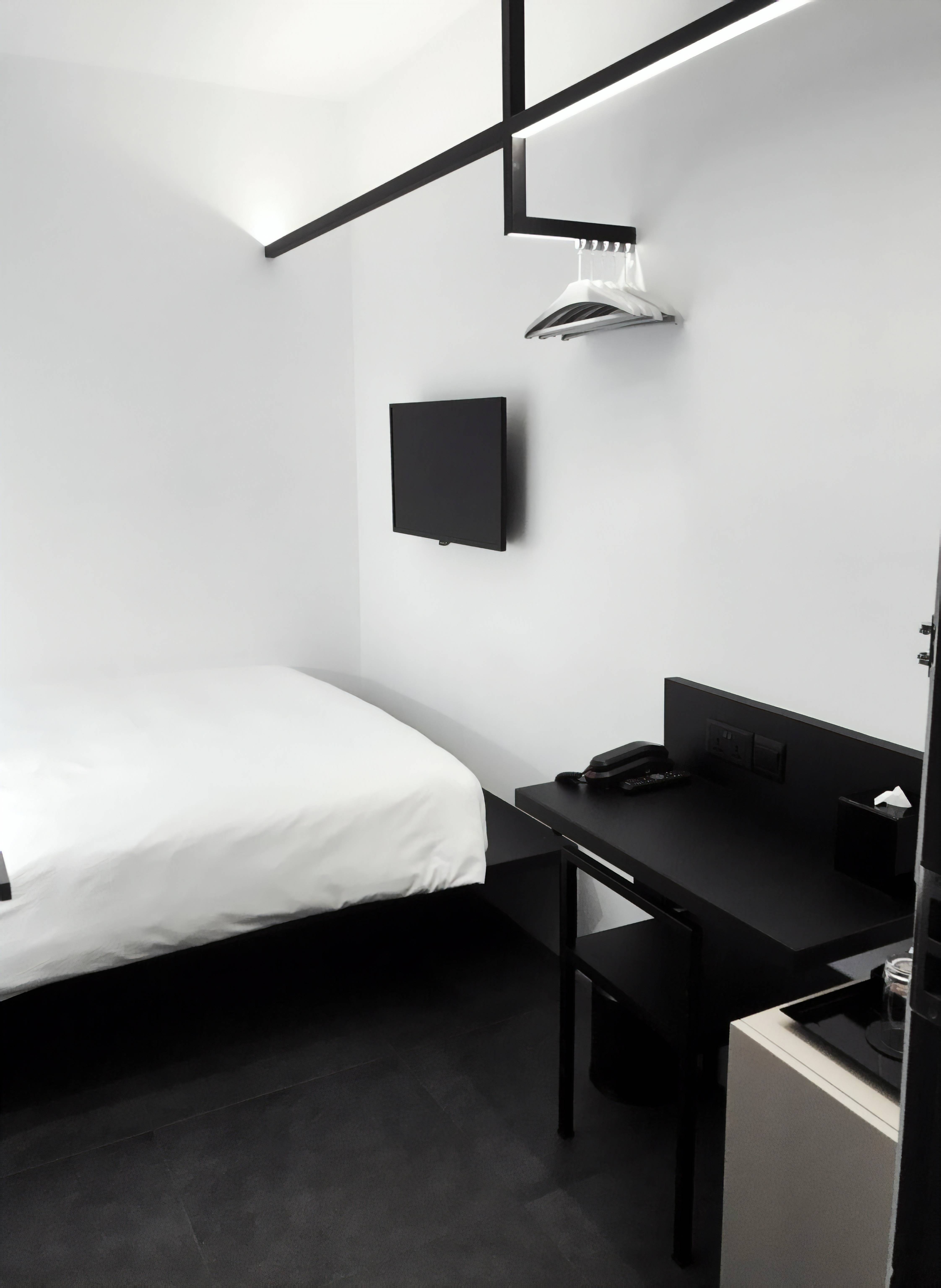 Hotel Mono (SG Clean)