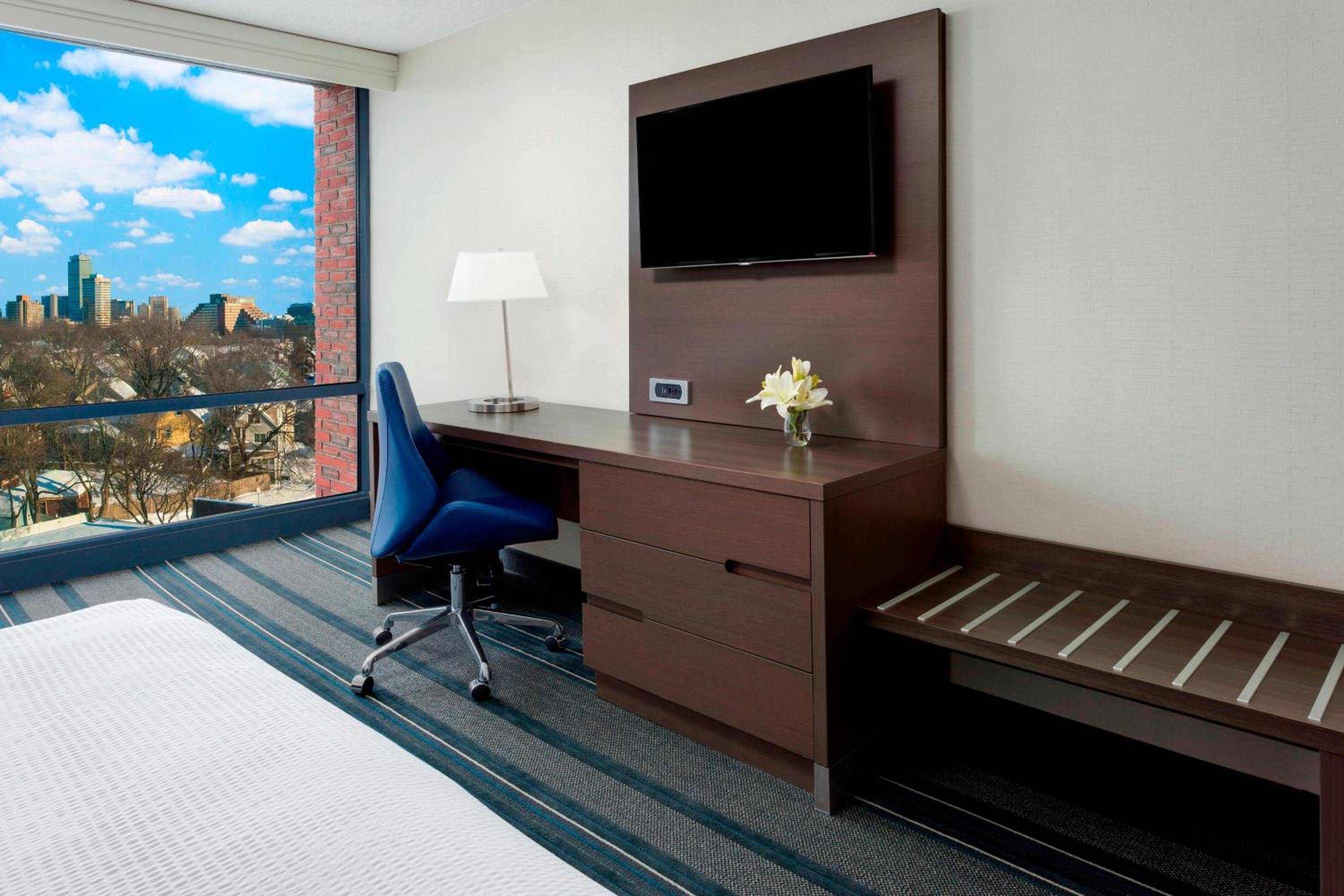 Courtyard by Marriott Boston Cambridge