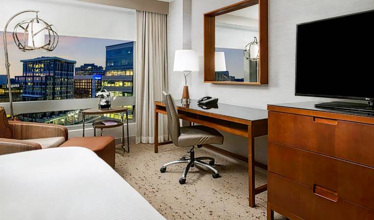 The Westin Arlington Gateway