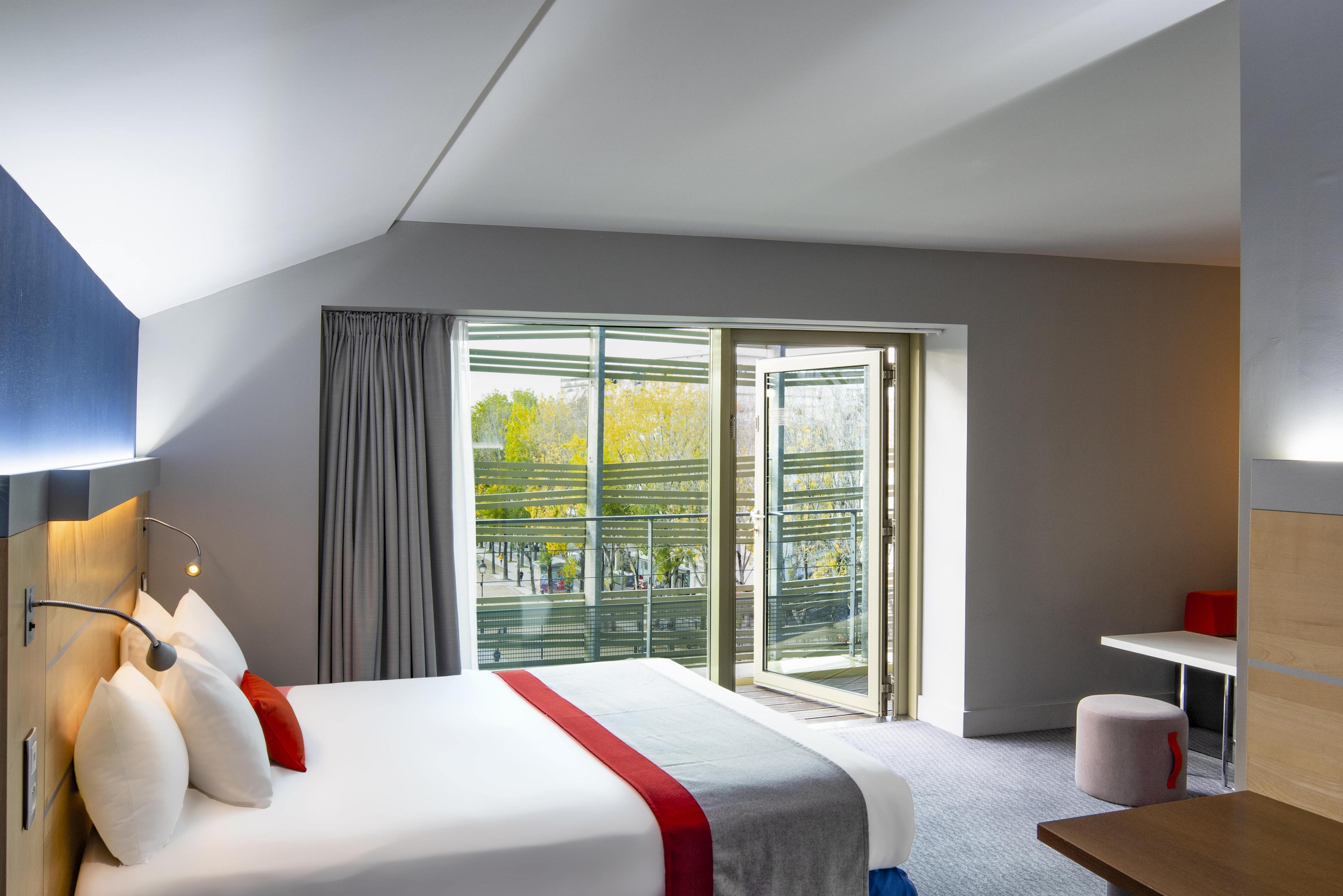 Holiday Inn Express Paris - Canal de la Villette, an IHG Hotel