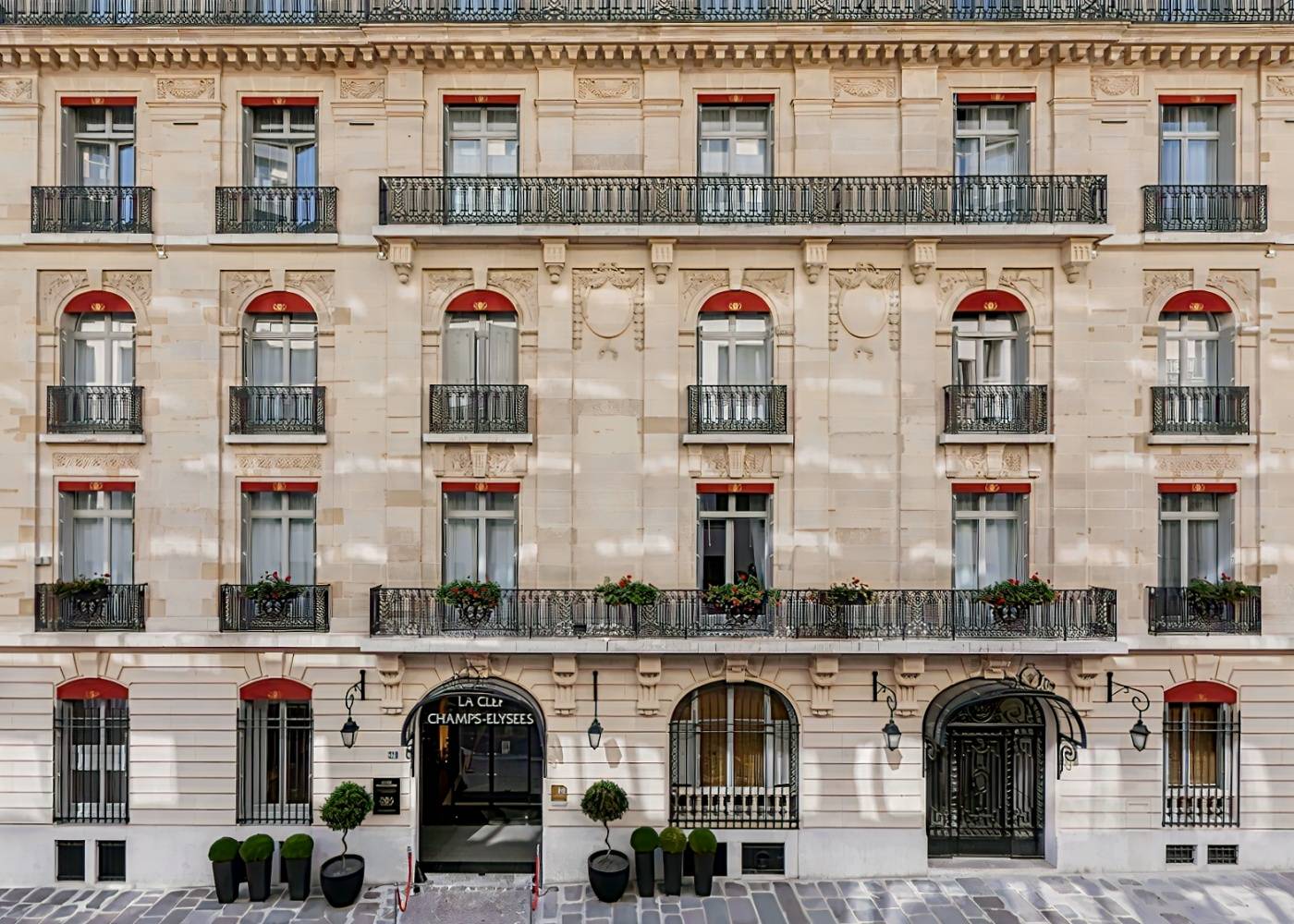 La Clef Champs-Élysées Paris by The Crest Collection