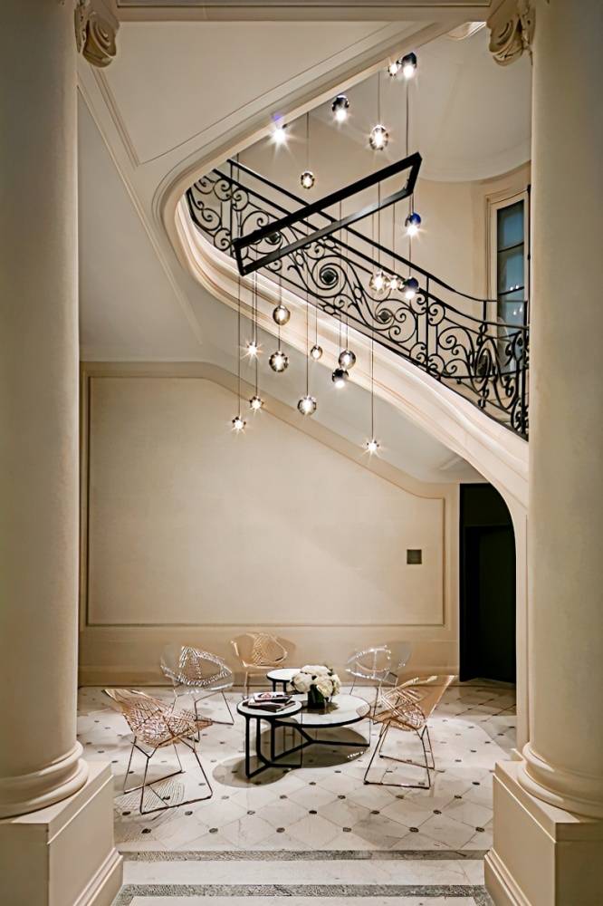La Clef Champs-élysées Paris By The Crest Collection La Clef Champs-Élysées Paris by The Crest Collection, Paris 8ème : -30%