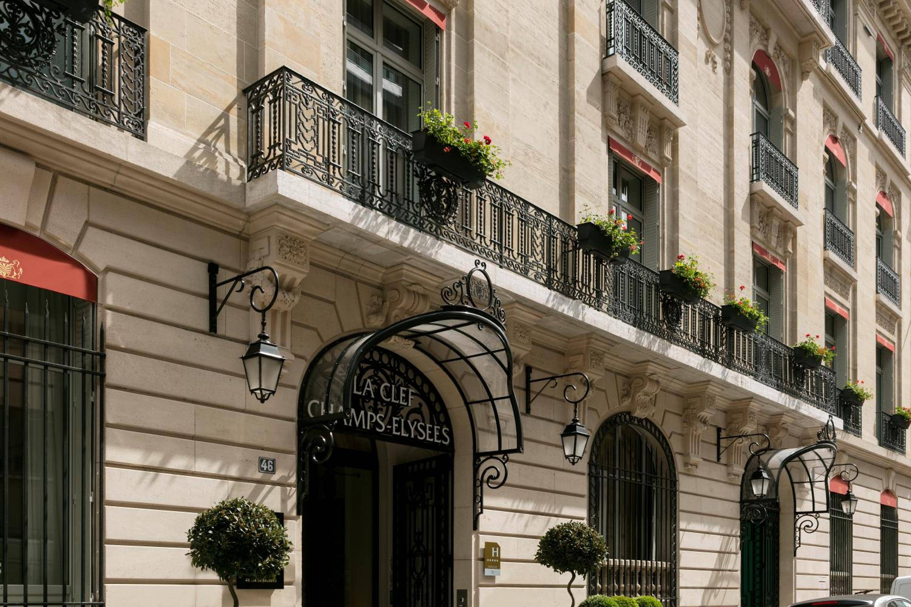 La Clef Champs-élysées Paris By The Crest Collection La Clef Champs-Élysées Paris by The Crest Collection, Paris 8ème : -30%