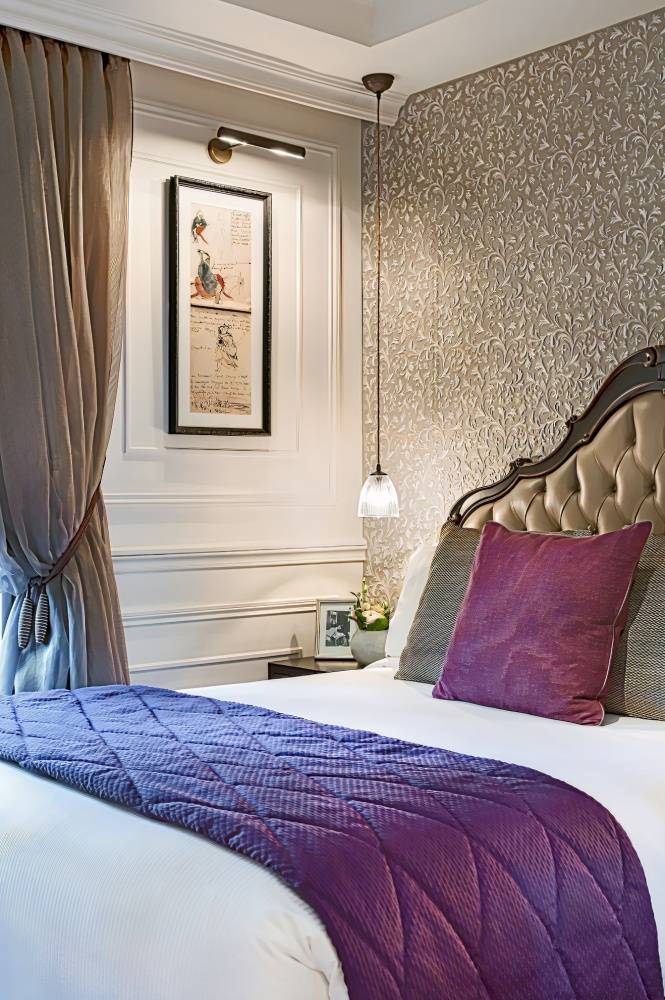 La Clef Louvre Paris by The Crest Collection