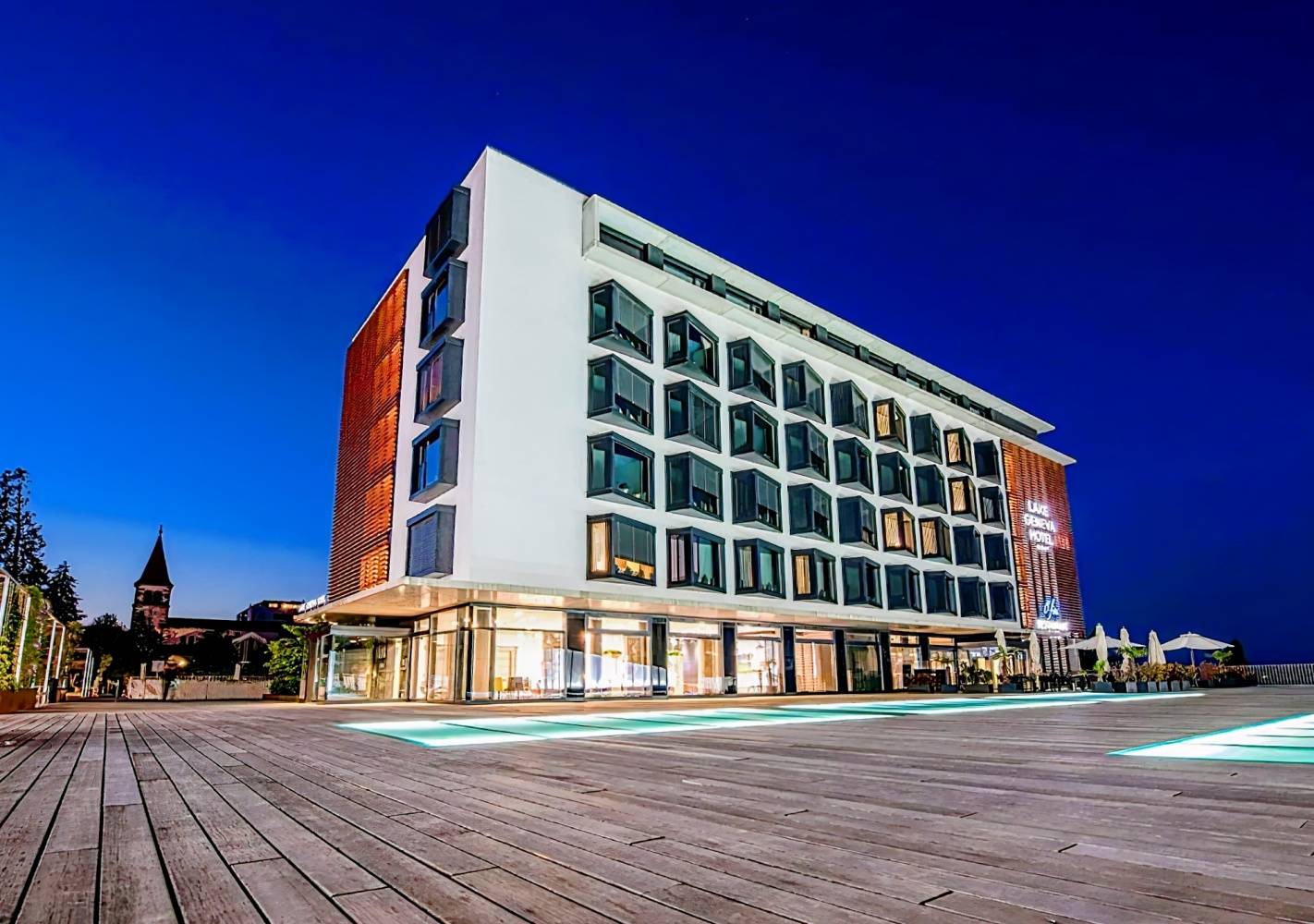 Lake Geneva Hotel