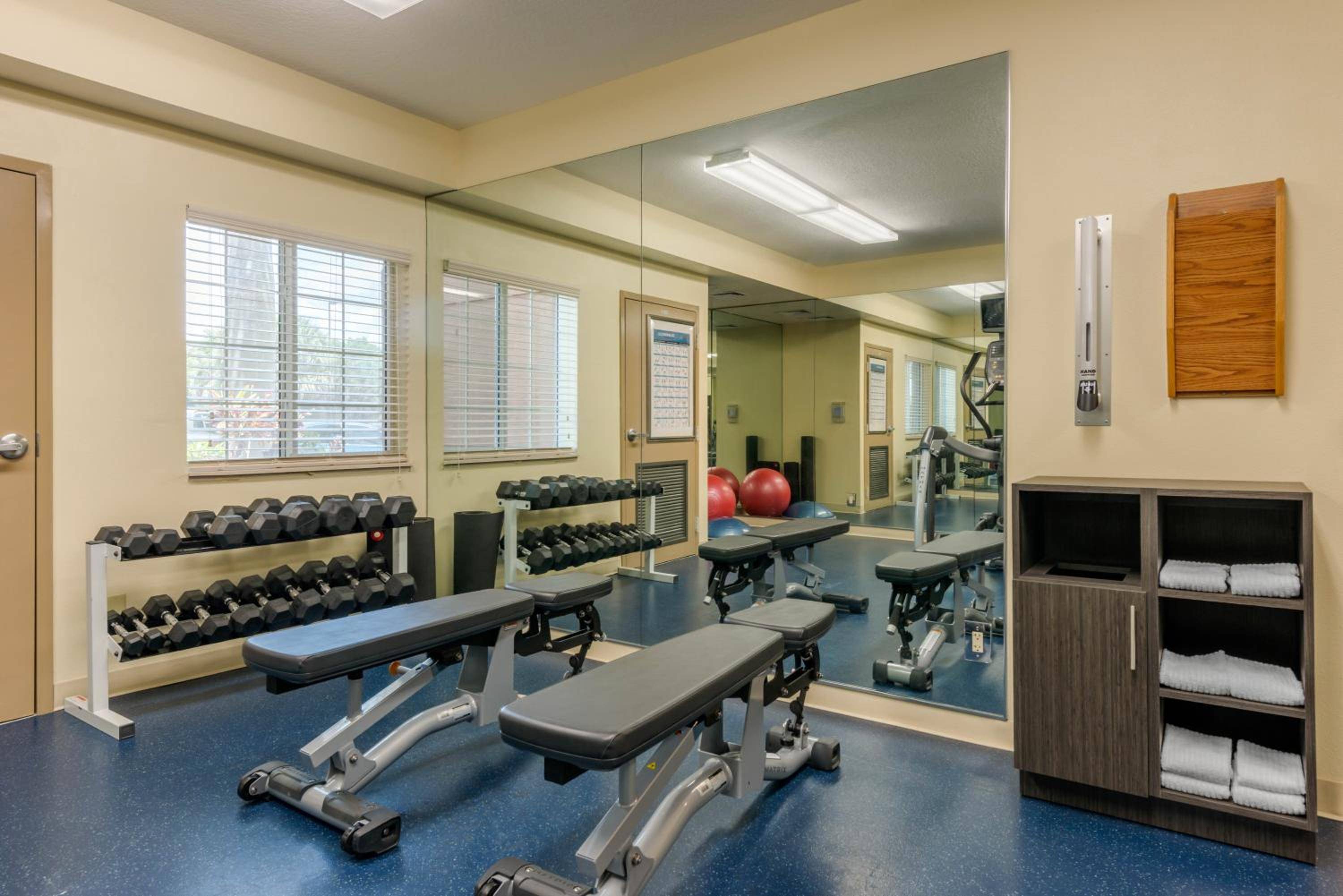 Candlewood Suites Fort Myers-Sanibel Gateway