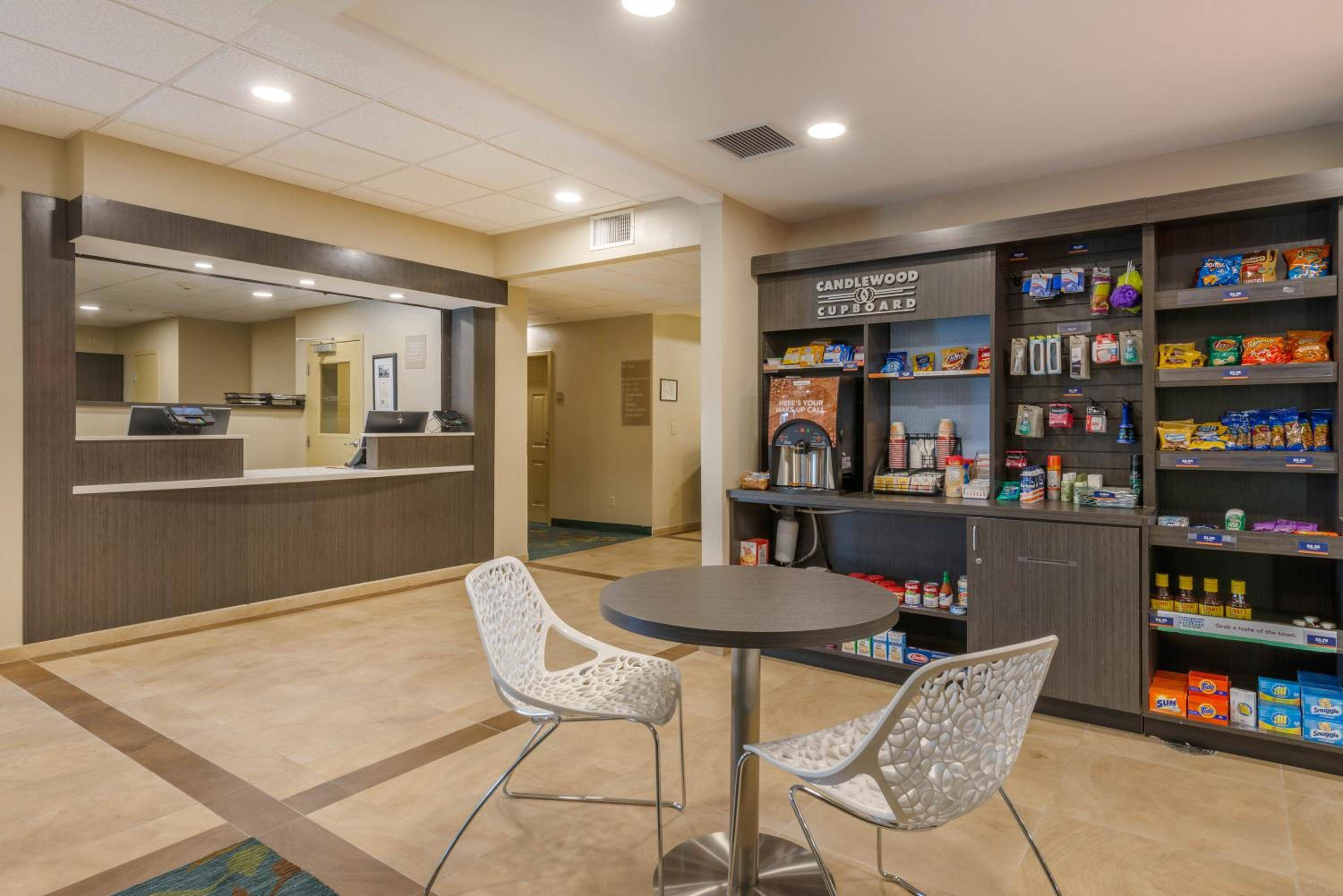 Candlewood Suites Fort Myers-Sanibel Gateway